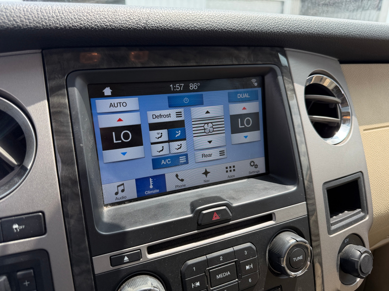 Thumbnail: 2017 Ford Expedition - 3