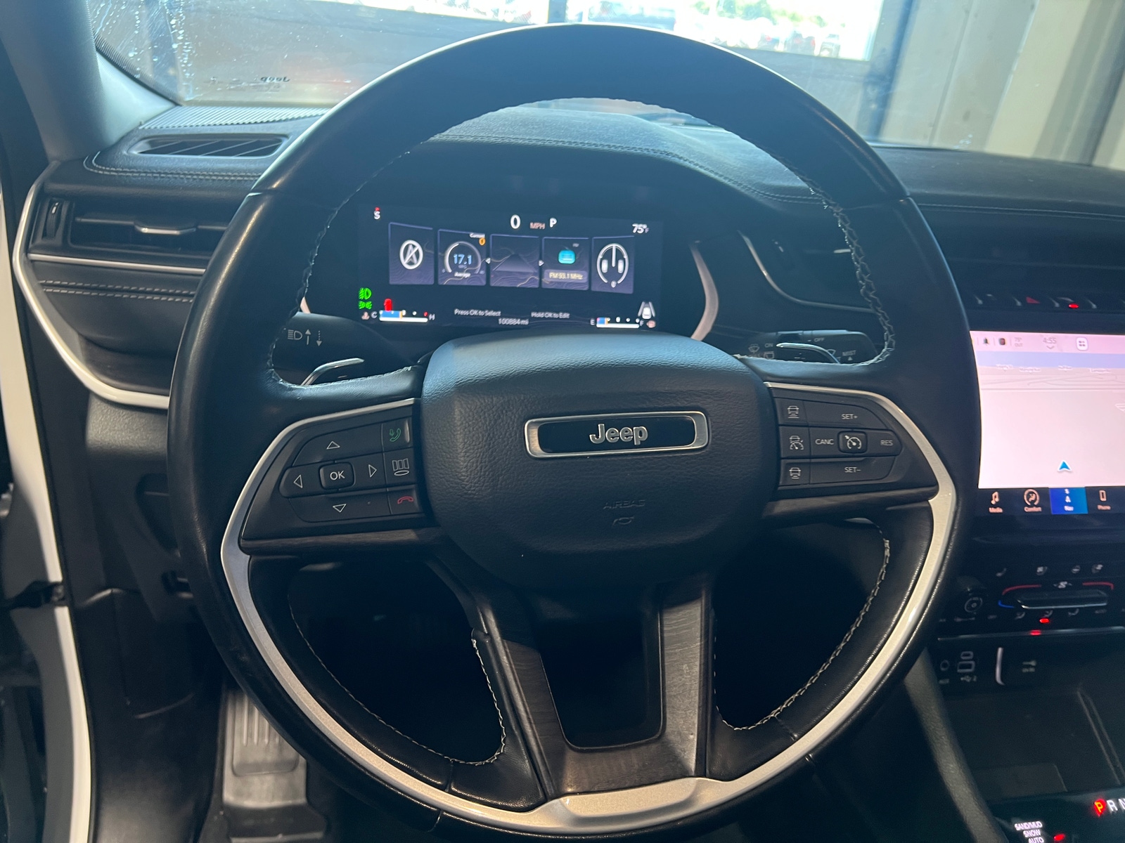 Thumbnail: 2022 Jeep Grand Cherokee L - 4