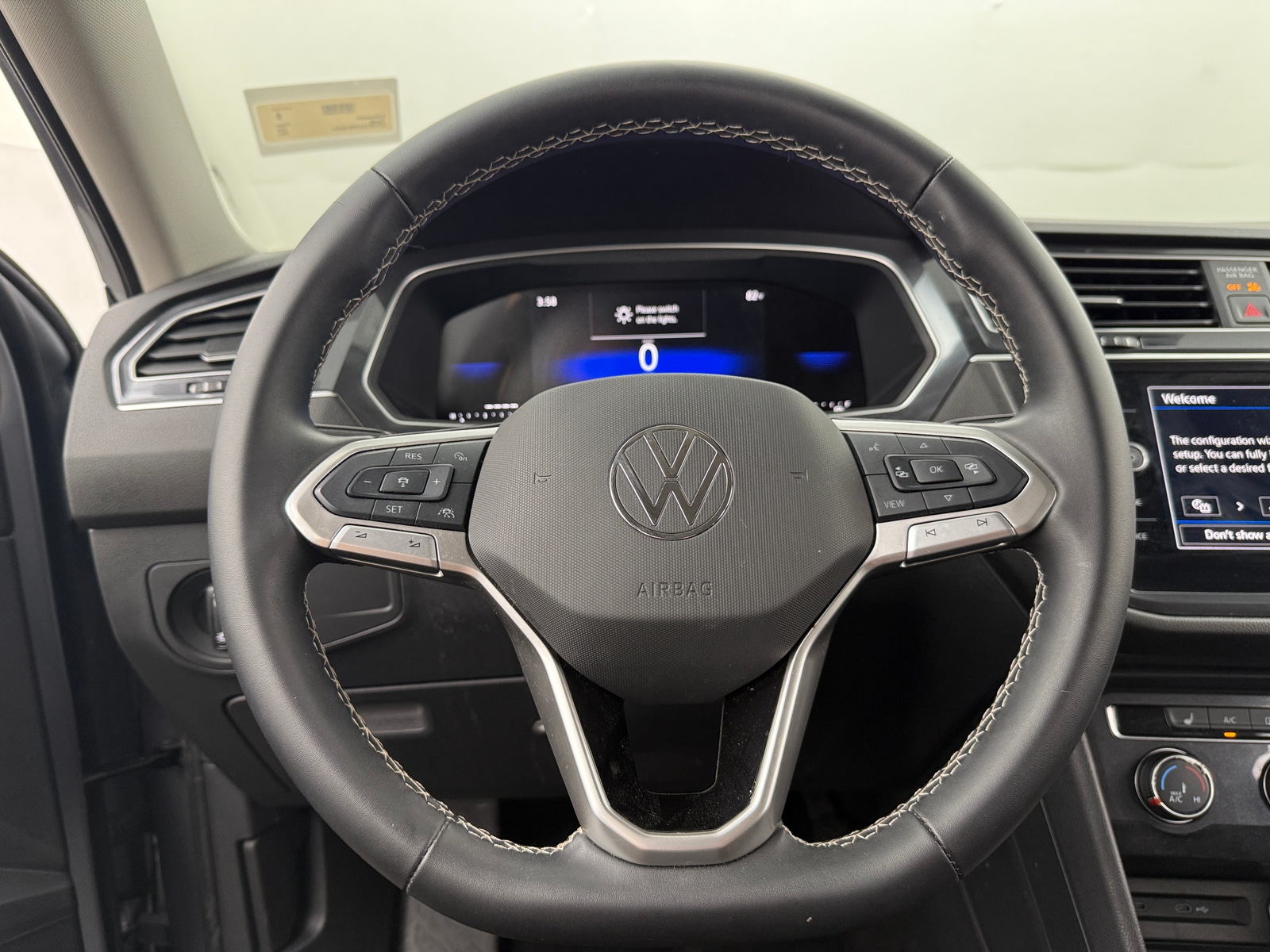 Thumbnail: 2024 Volkswagen Tiguan - 5
