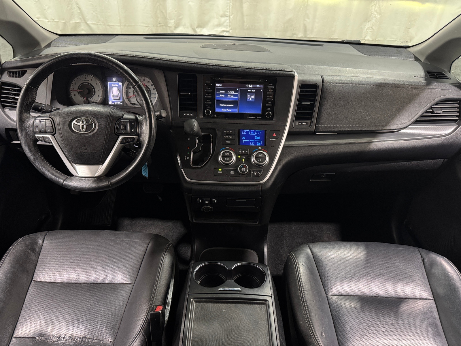 Thumbnail: 2018 Toyota Sienna - 2