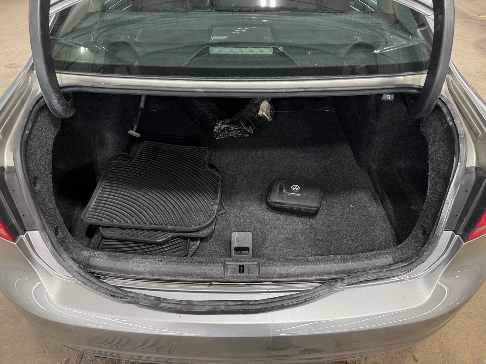 Thumbnail: 2014 Volkswagen Passat - 6
