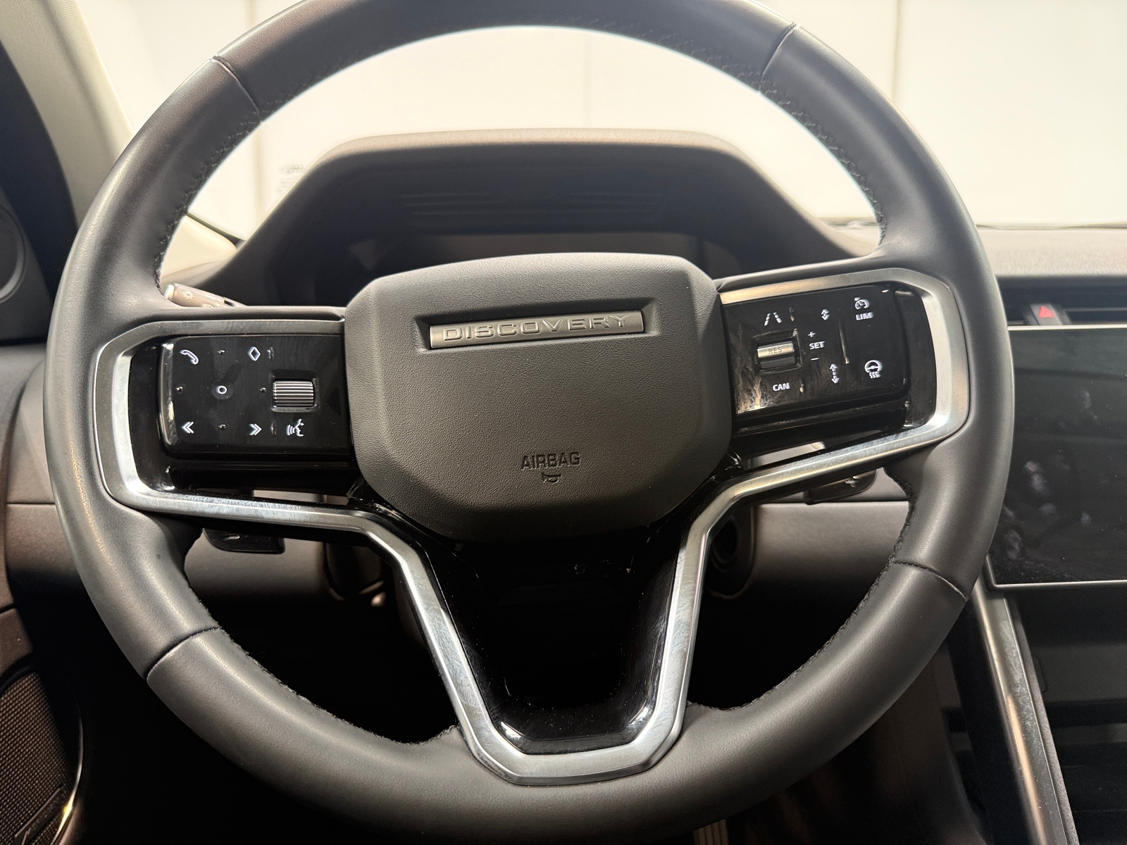 Thumbnail: 2024 Land Rover Discovery Sport - 4