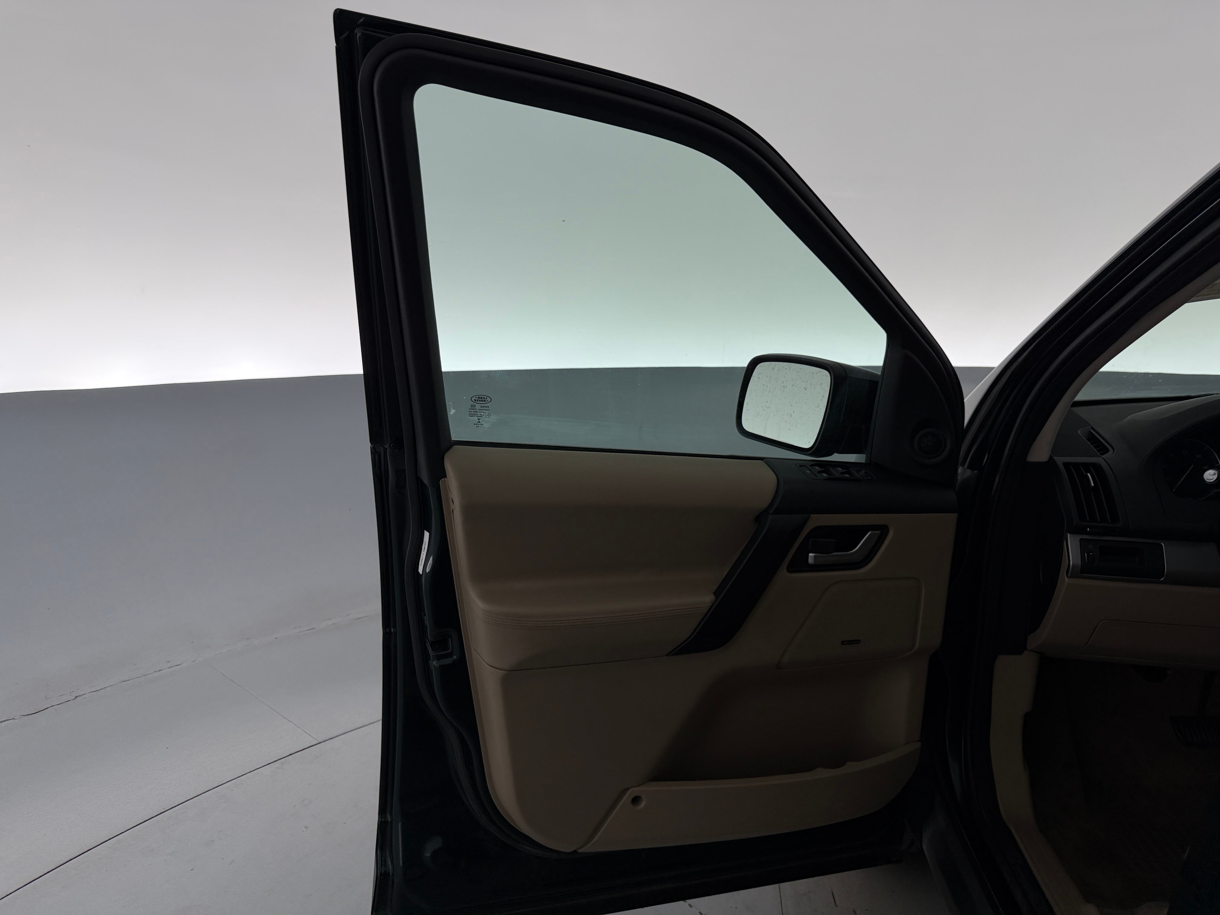 Used 2014 Land Rover LR2 Base with VIN SALFT2BG0EH409141 for sale in Pewaukee, WI