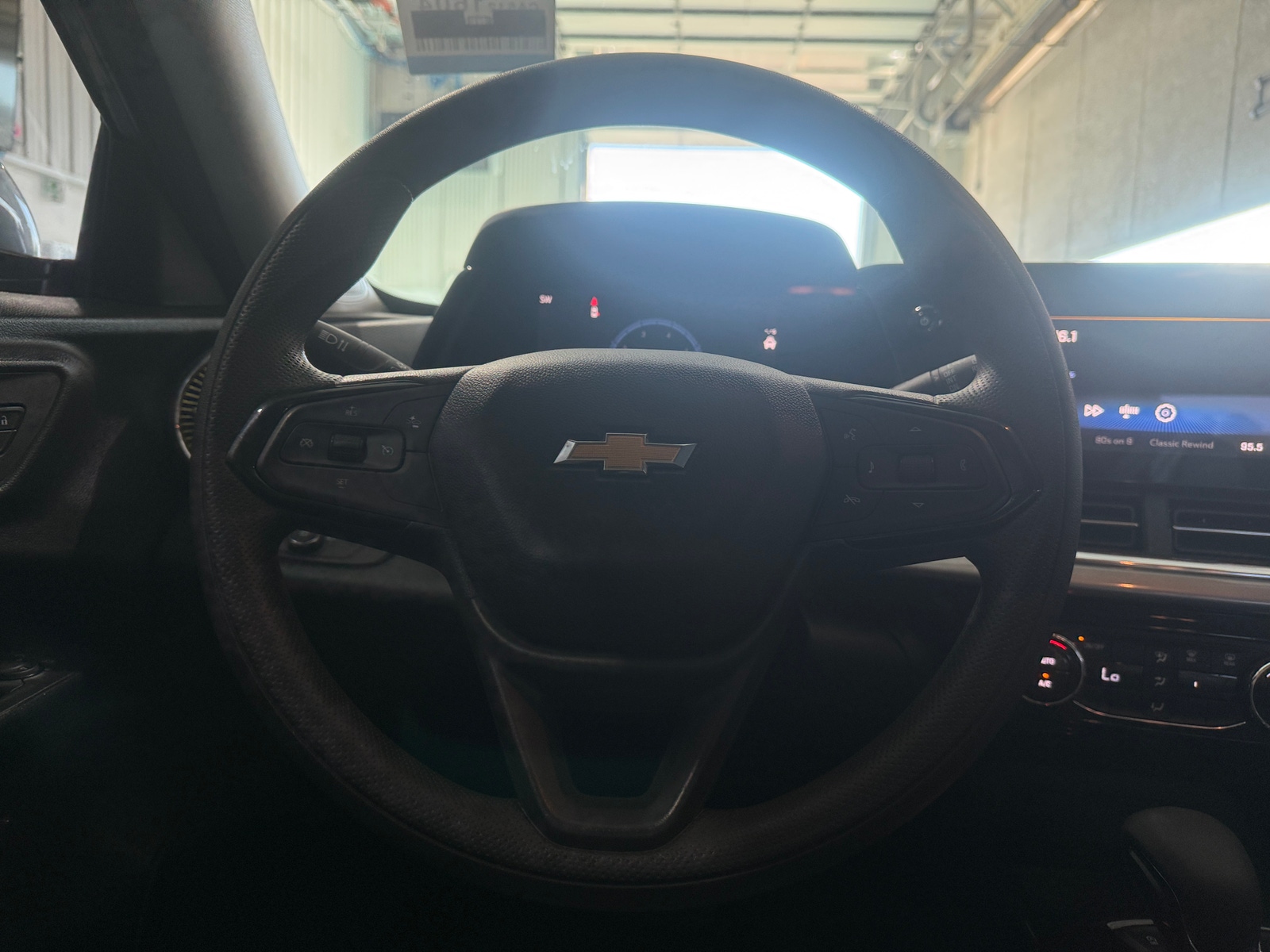 Thumbnail: 2025 Chevrolet Trax - 5