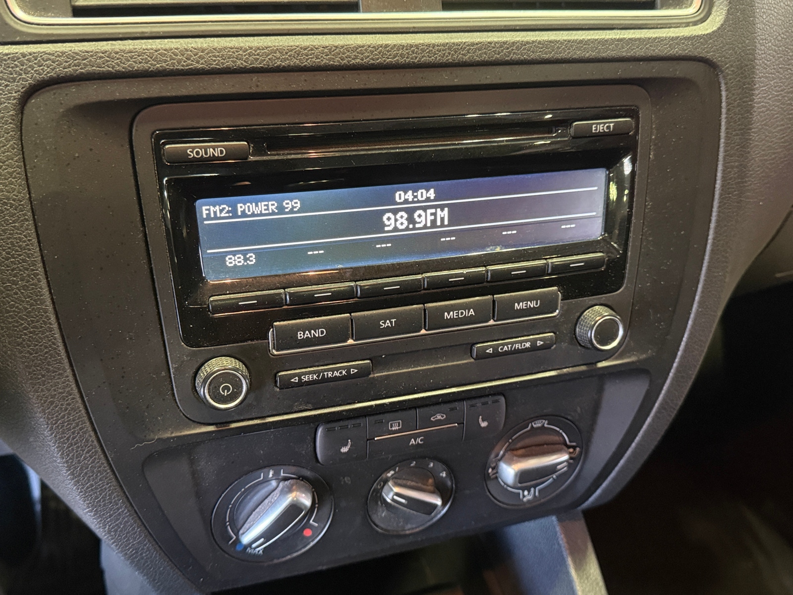 Thumbnail: 2015 Volkswagen Jetta - 4