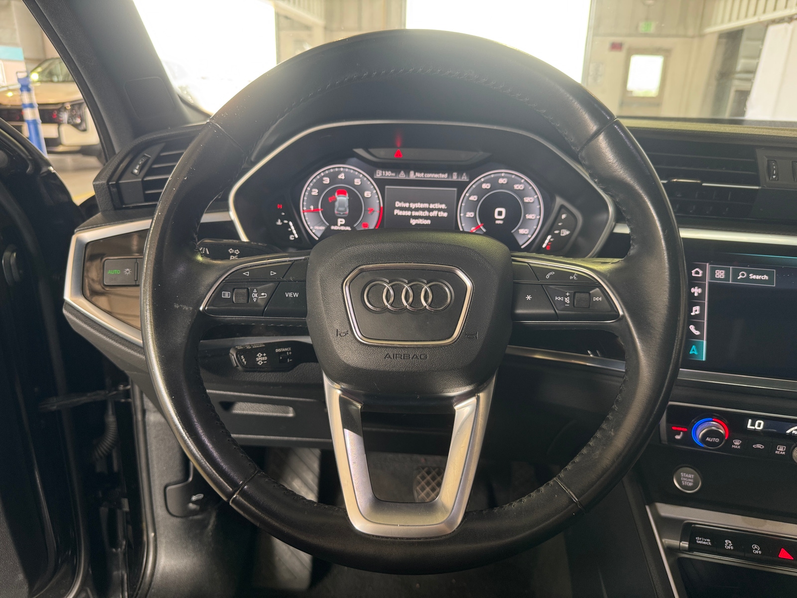 Thumbnail: 2020 Audi Q3 - 4