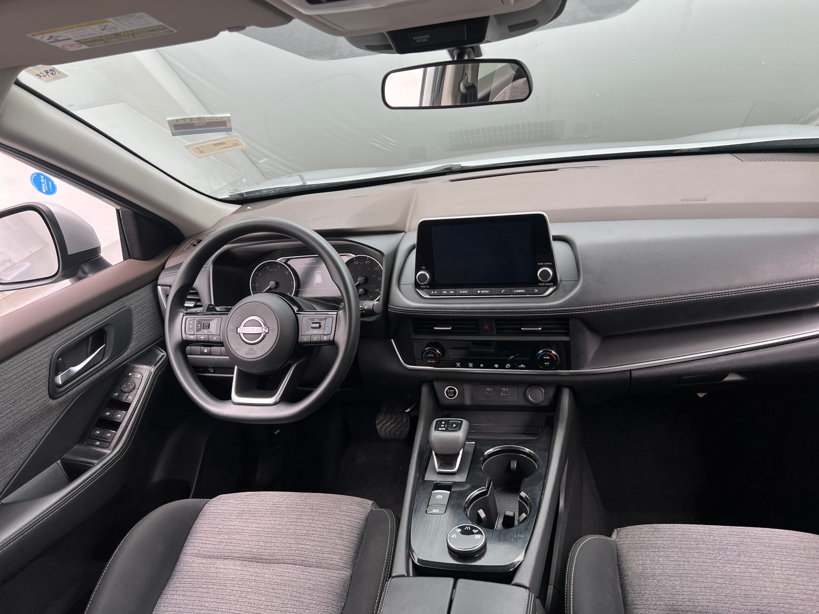 Thumbnail: 2023 Nissan Rogue - 3