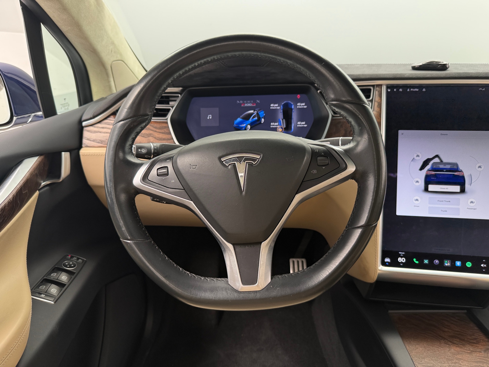 Thumbnail: 2017 Tesla Model X - 4