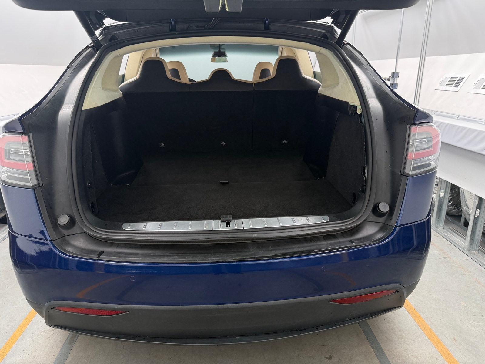 Thumbnail: 2017 Tesla Model X - 6
