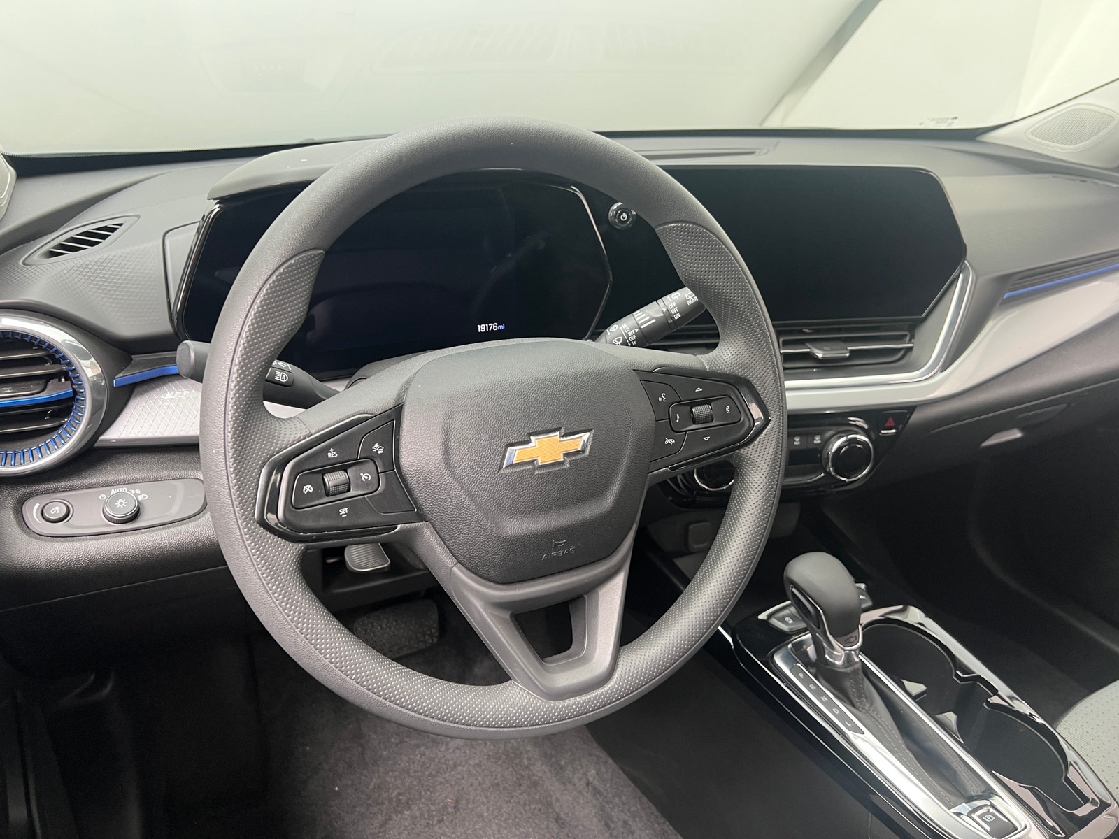 Thumbnail: 2025 Chevrolet Trax - 5