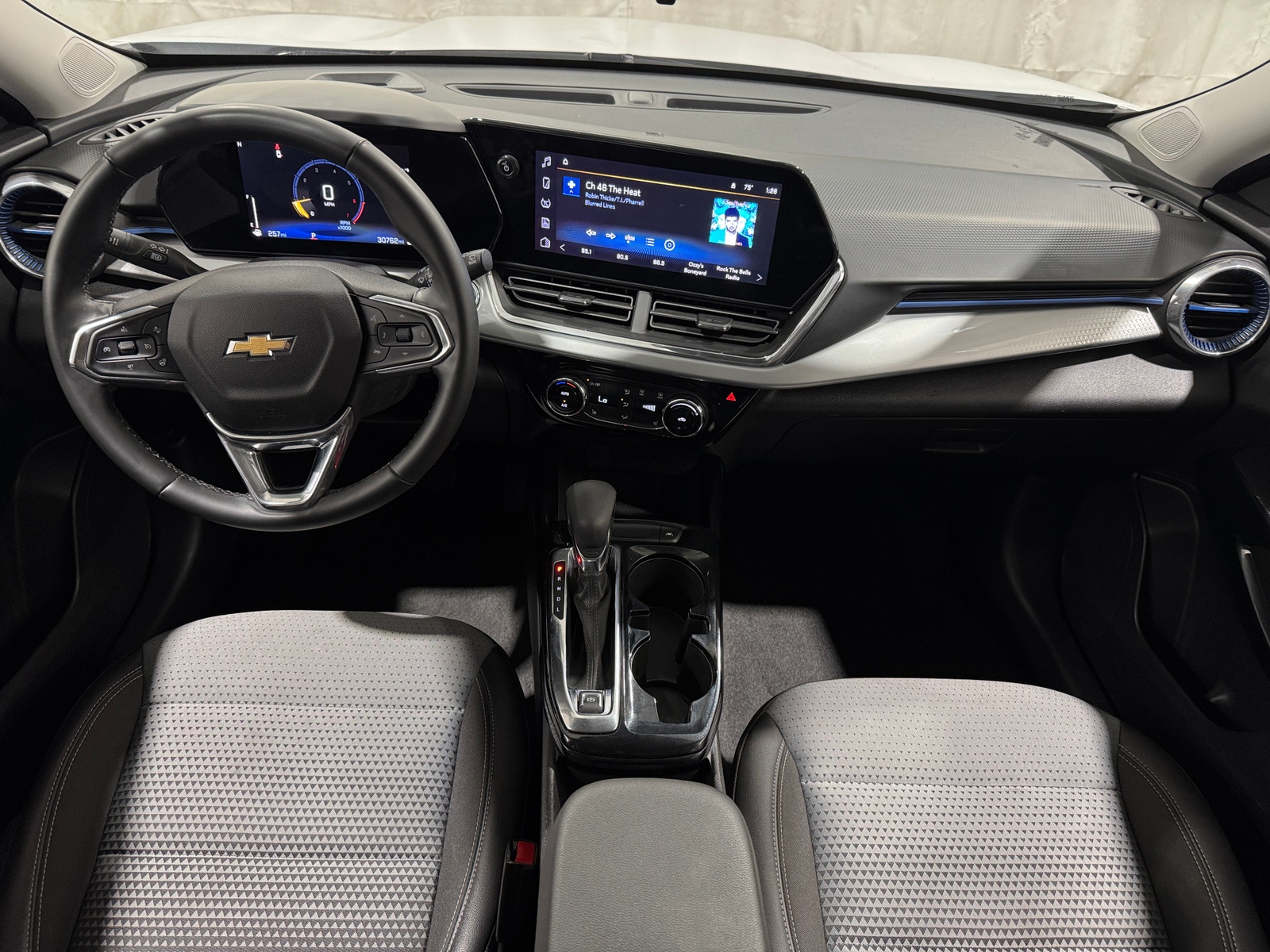 Thumbnail: 2025 Chevrolet Trax - 3