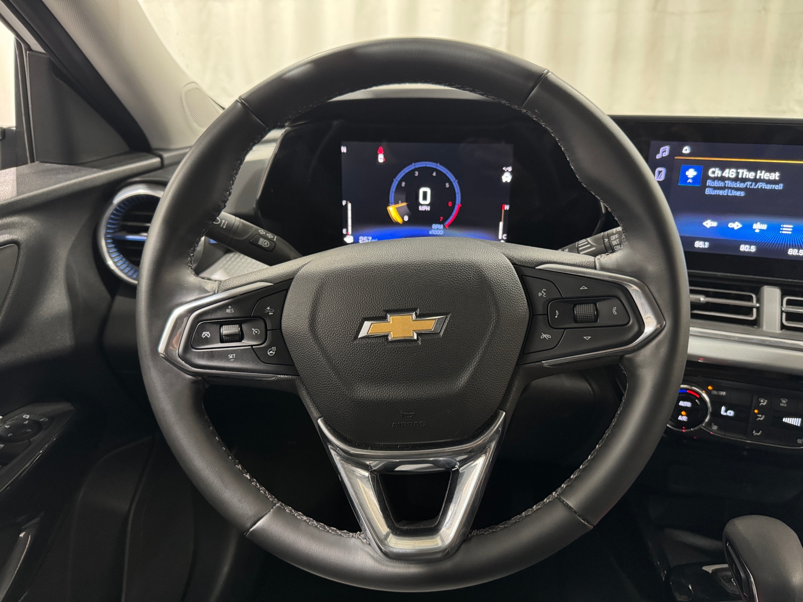 Thumbnail: 2025 Chevrolet Trax - 5