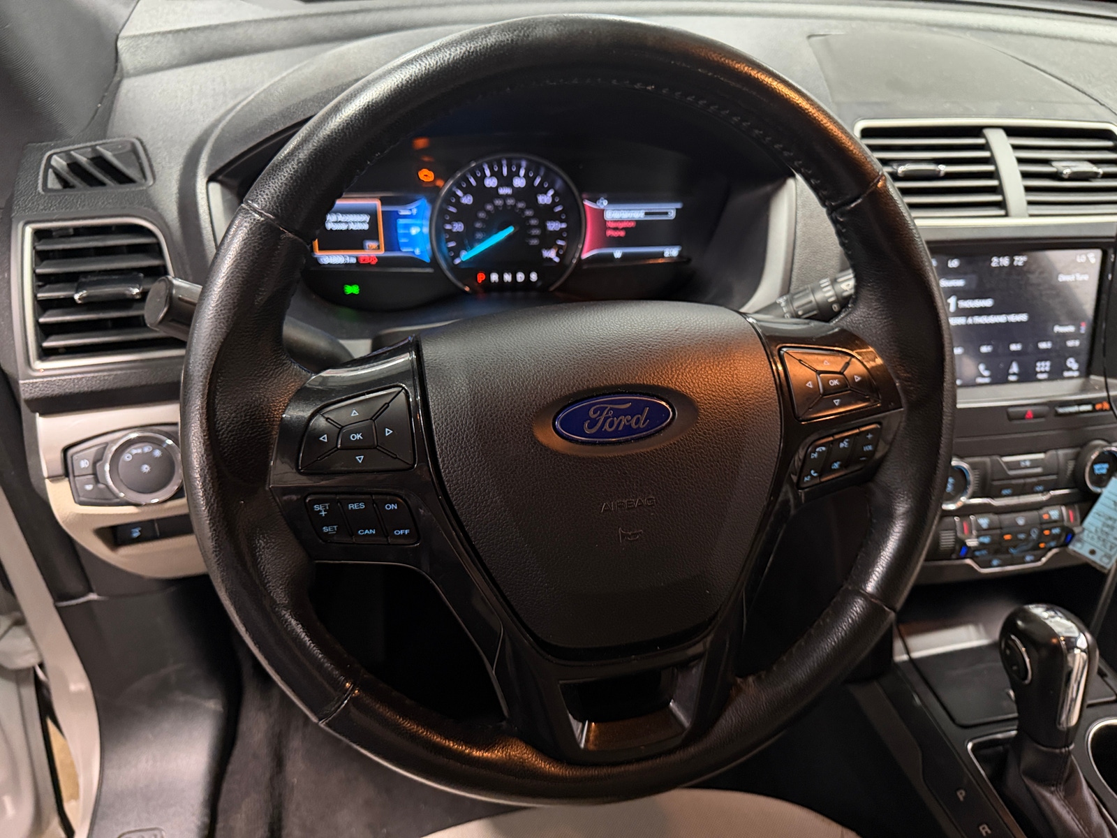 Thumbnail: 2019 Ford Explorer - 5