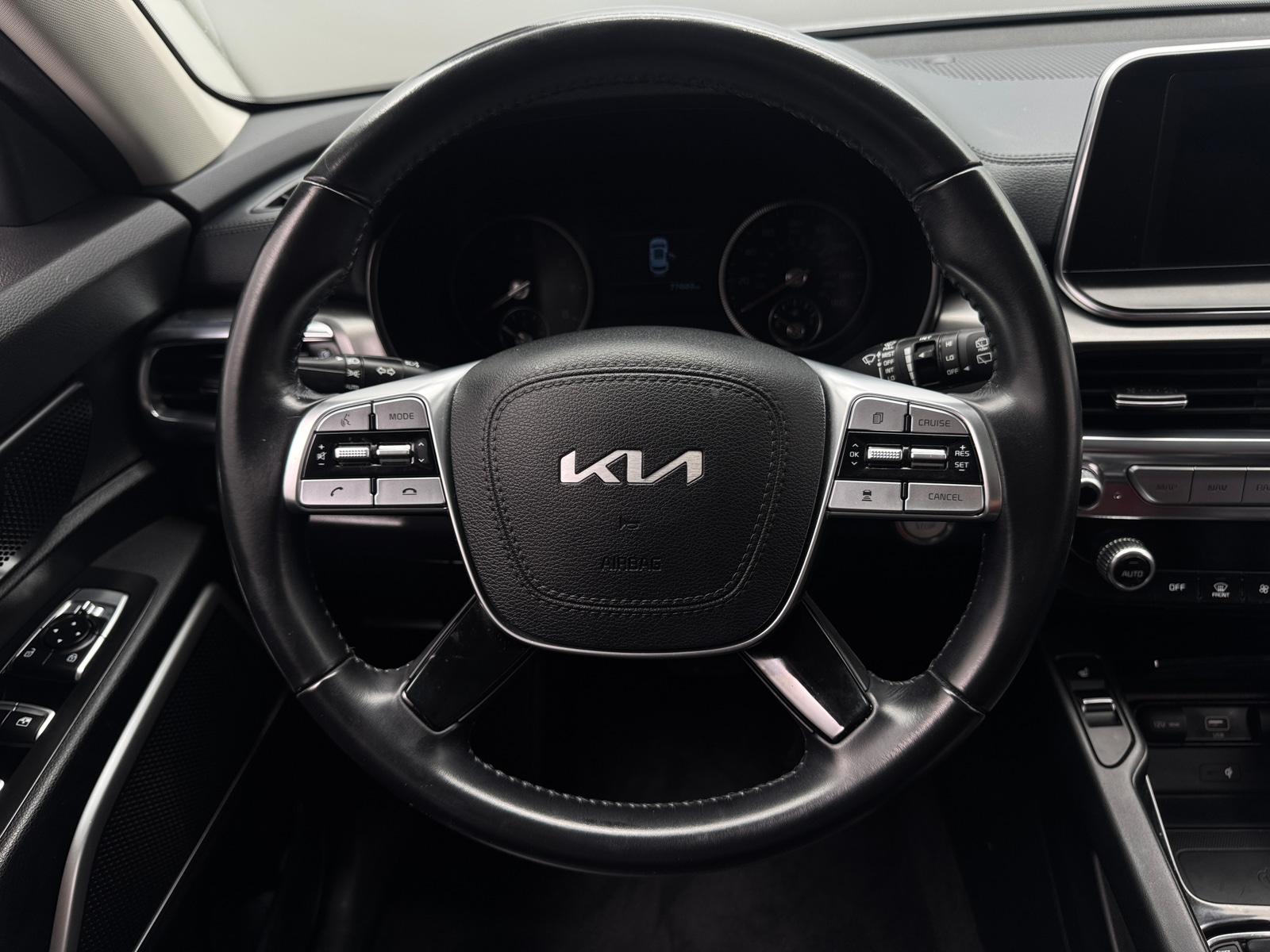 Thumbnail: 2022 Kia Telluride - 4