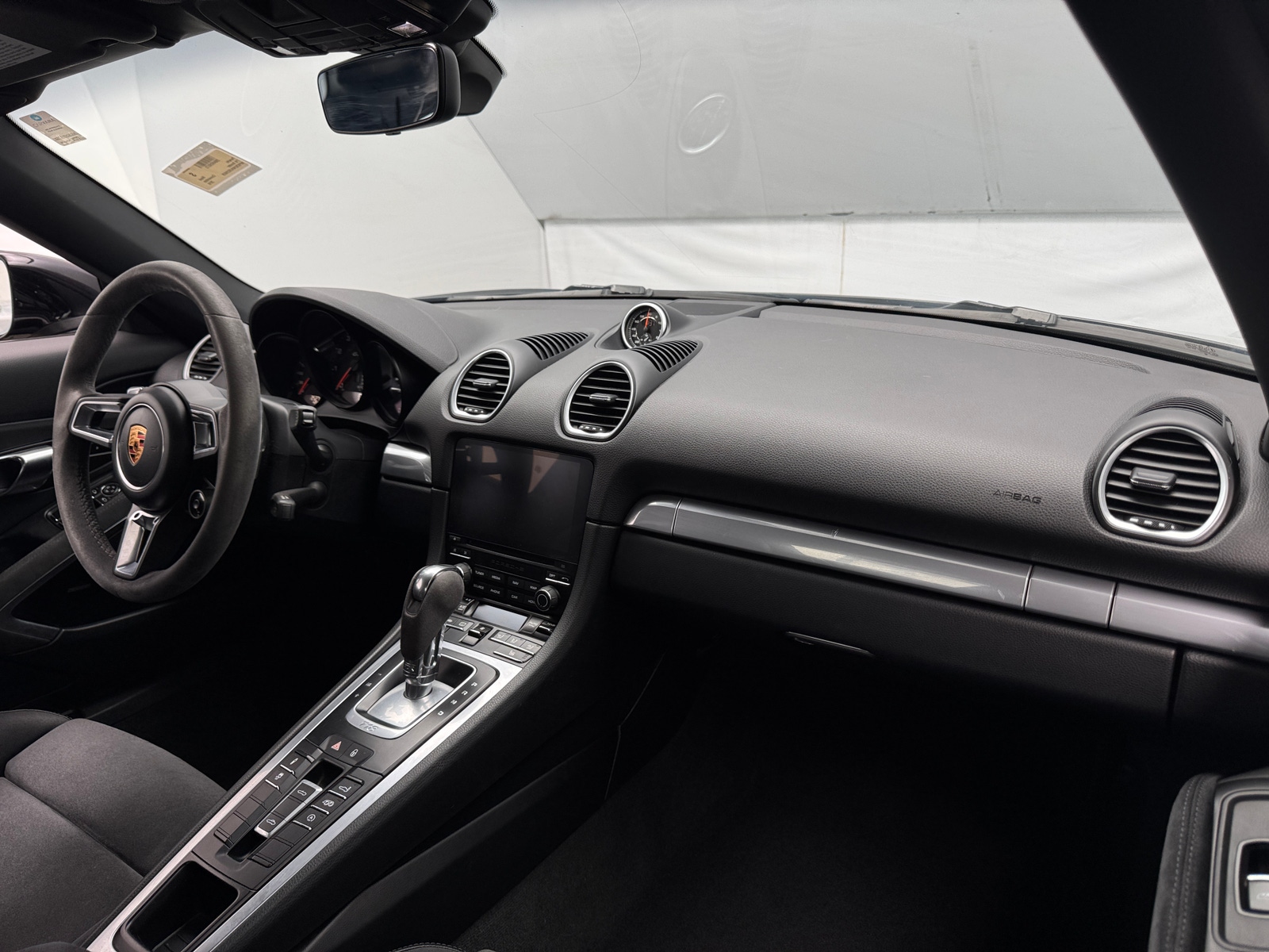 Thumbnail: 2018 Porsche 718 Boxster - 3