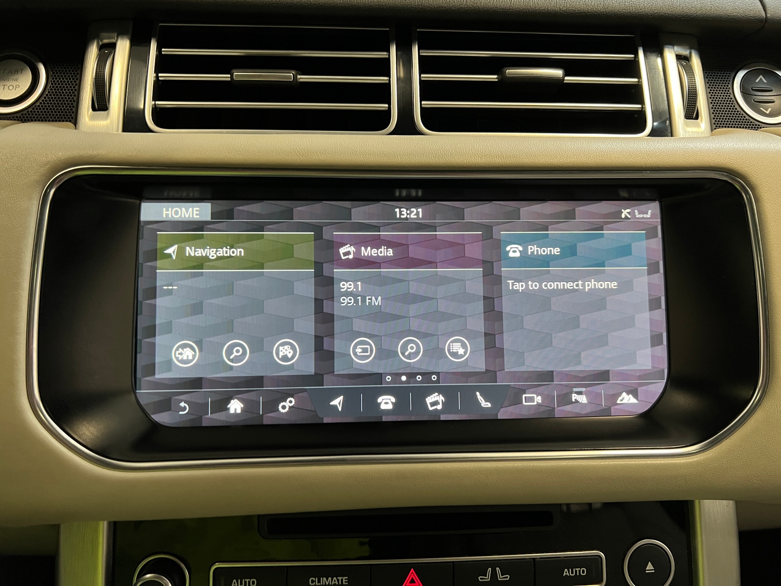 Thumbnail: 2017 Land Rover Range Rover - 3