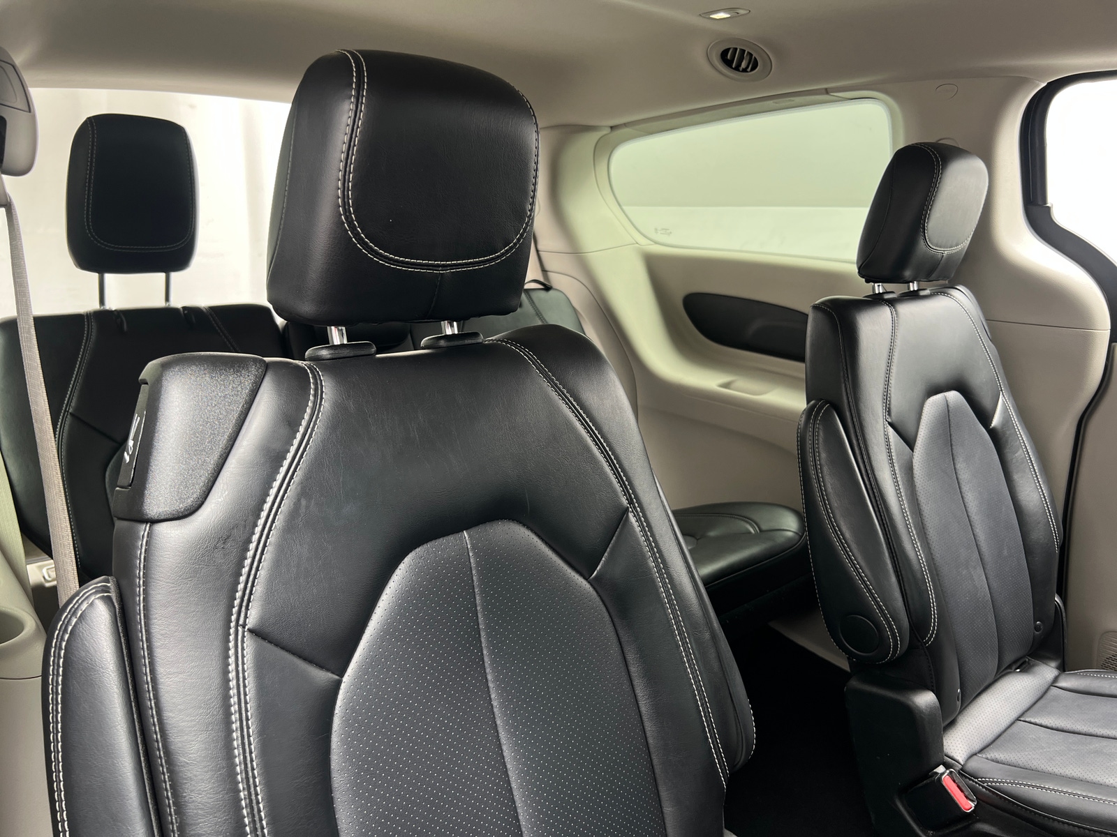 Thumbnail: 2024 Chrysler Pacifica - 5