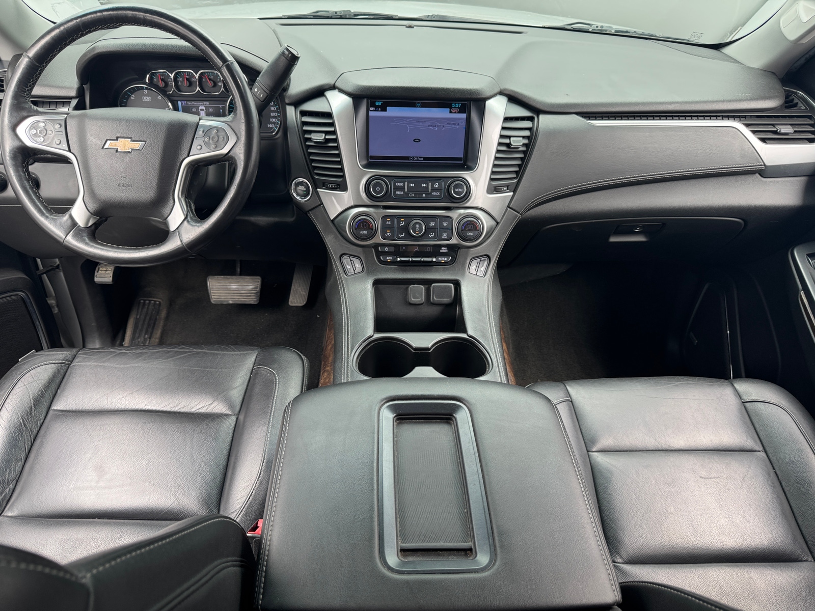 Thumbnail: 2018 Chevrolet Suburban - 3