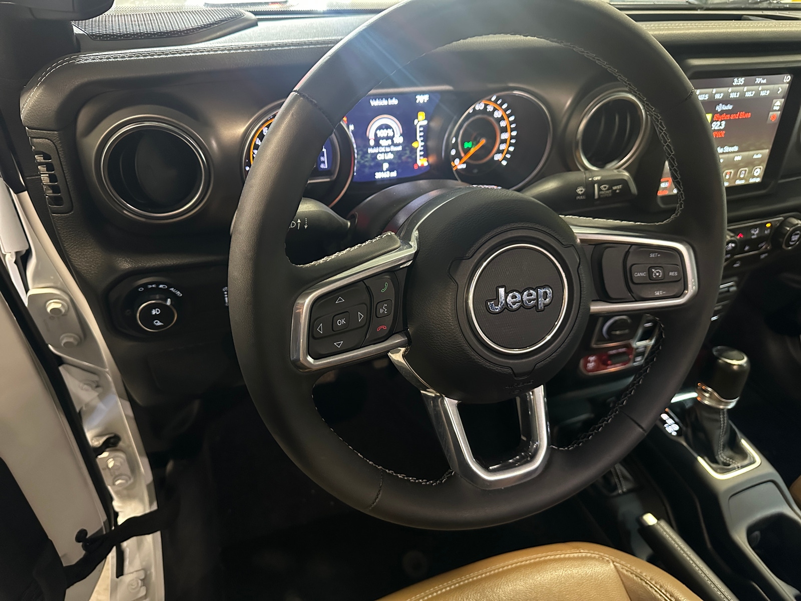 Thumbnail: 2023 Jeep Gladiator - 5