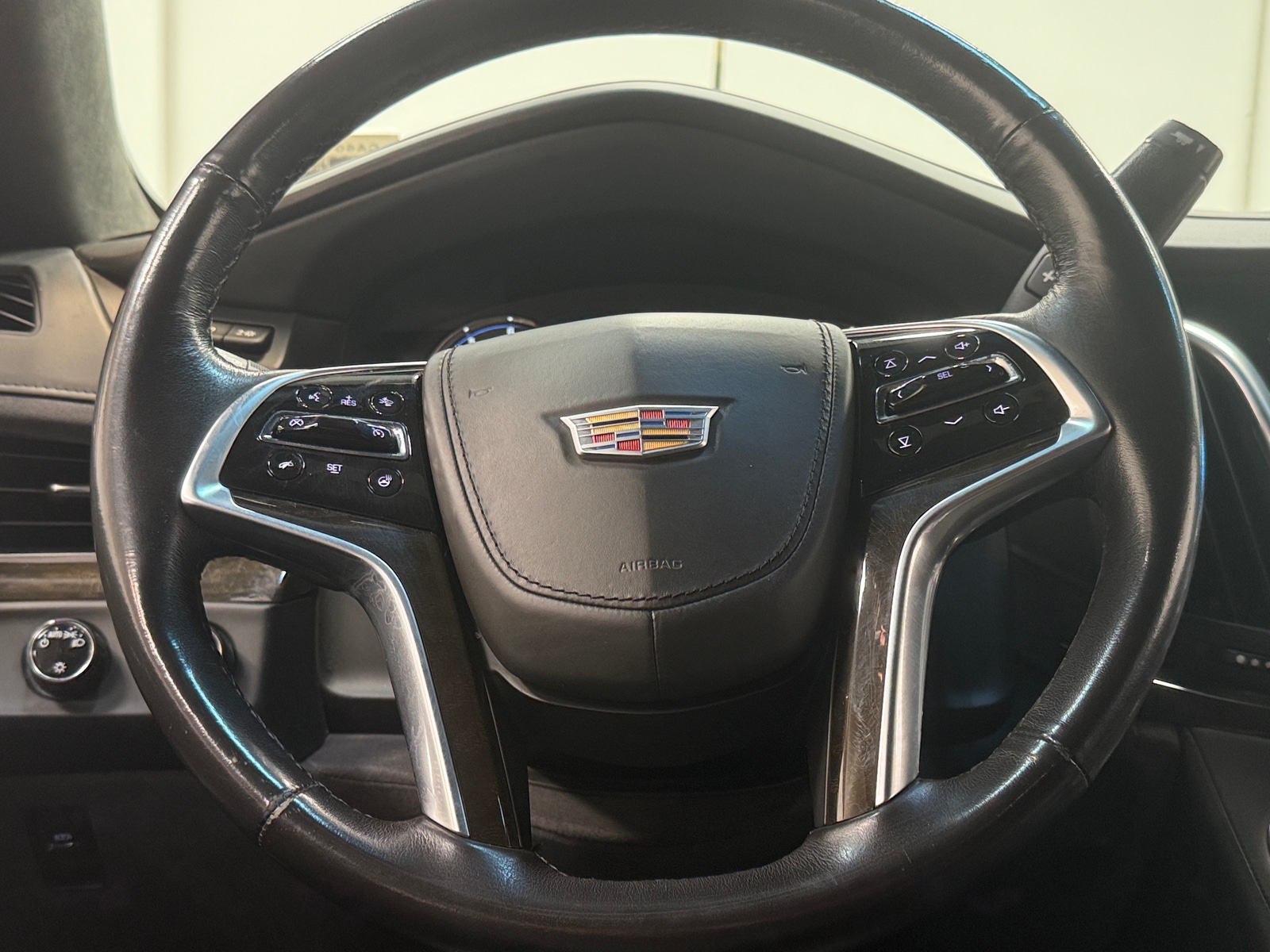 Thumbnail: 2019 Cadillac Escalade - 5
