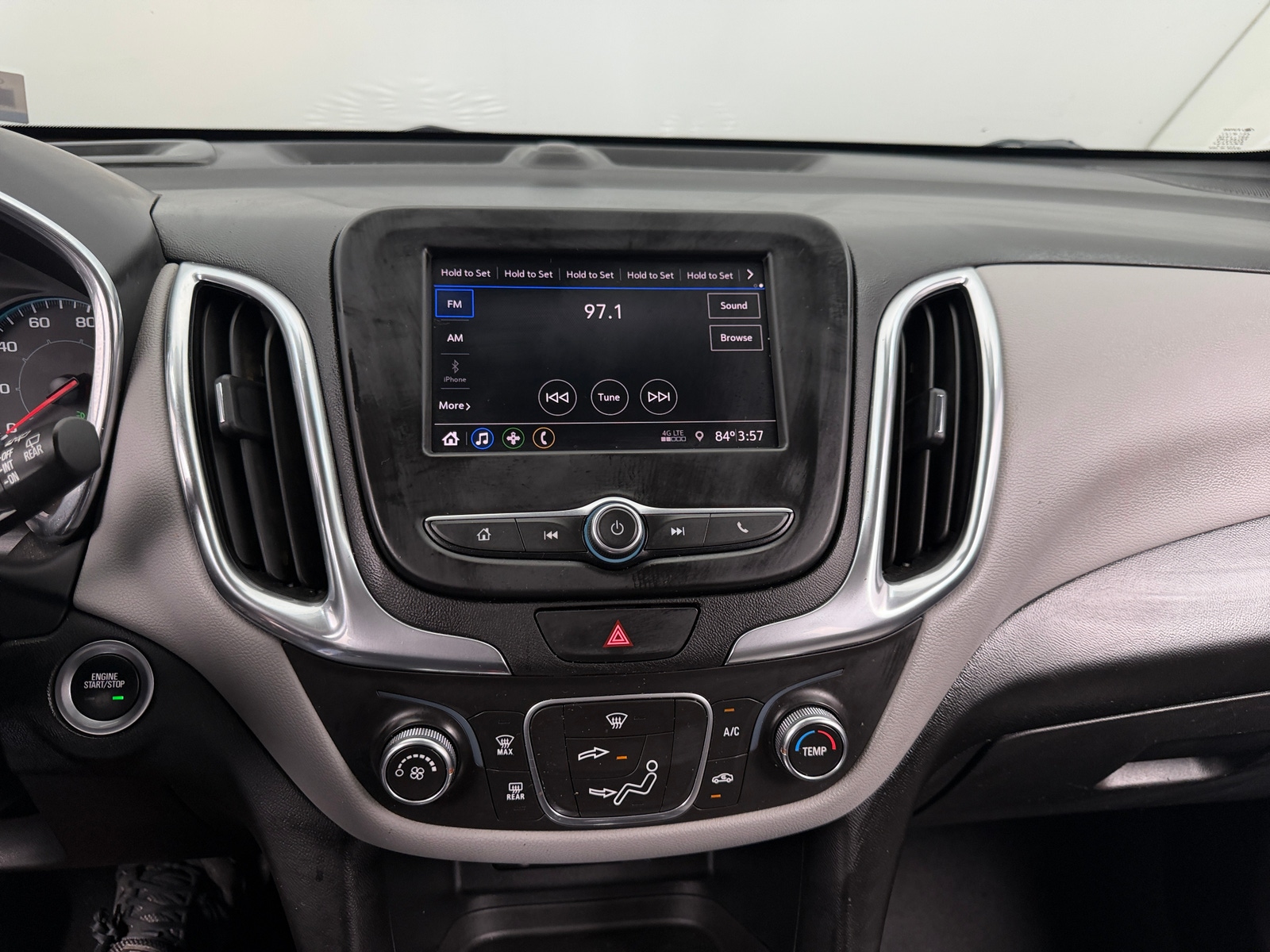 Thumbnail: 2020 Chevrolet Equinox - 4