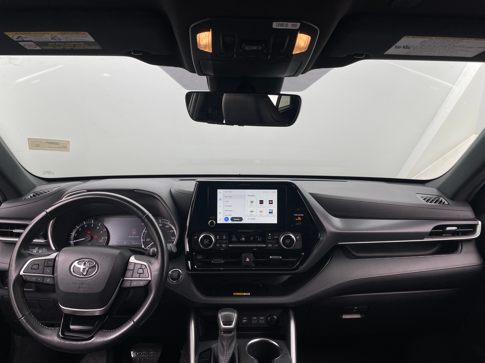 Thumbnail: 2023 Toyota Highlander - 3