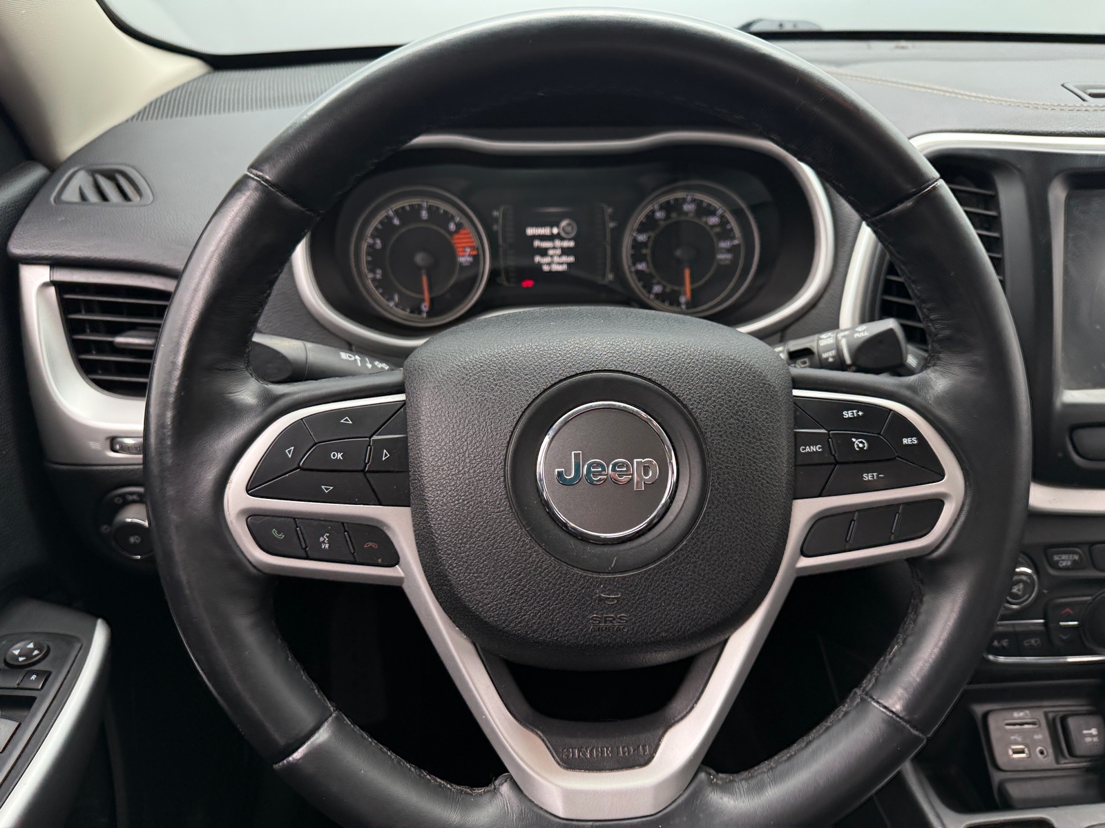 Thumbnail: 2018 Jeep Cherokee - 5