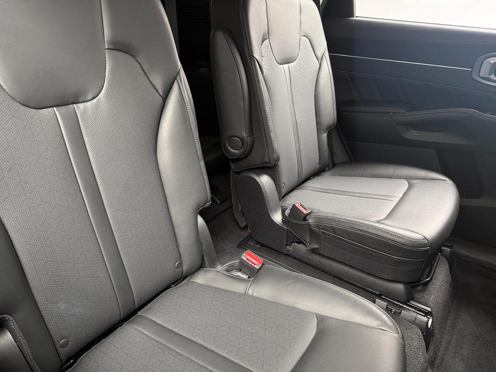 Thumbnail: 2022 Kia Sorento - 5