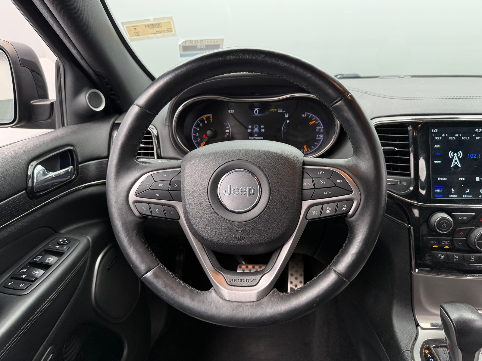 Thumbnail: 2019 Jeep Grand Cherokee - 4
