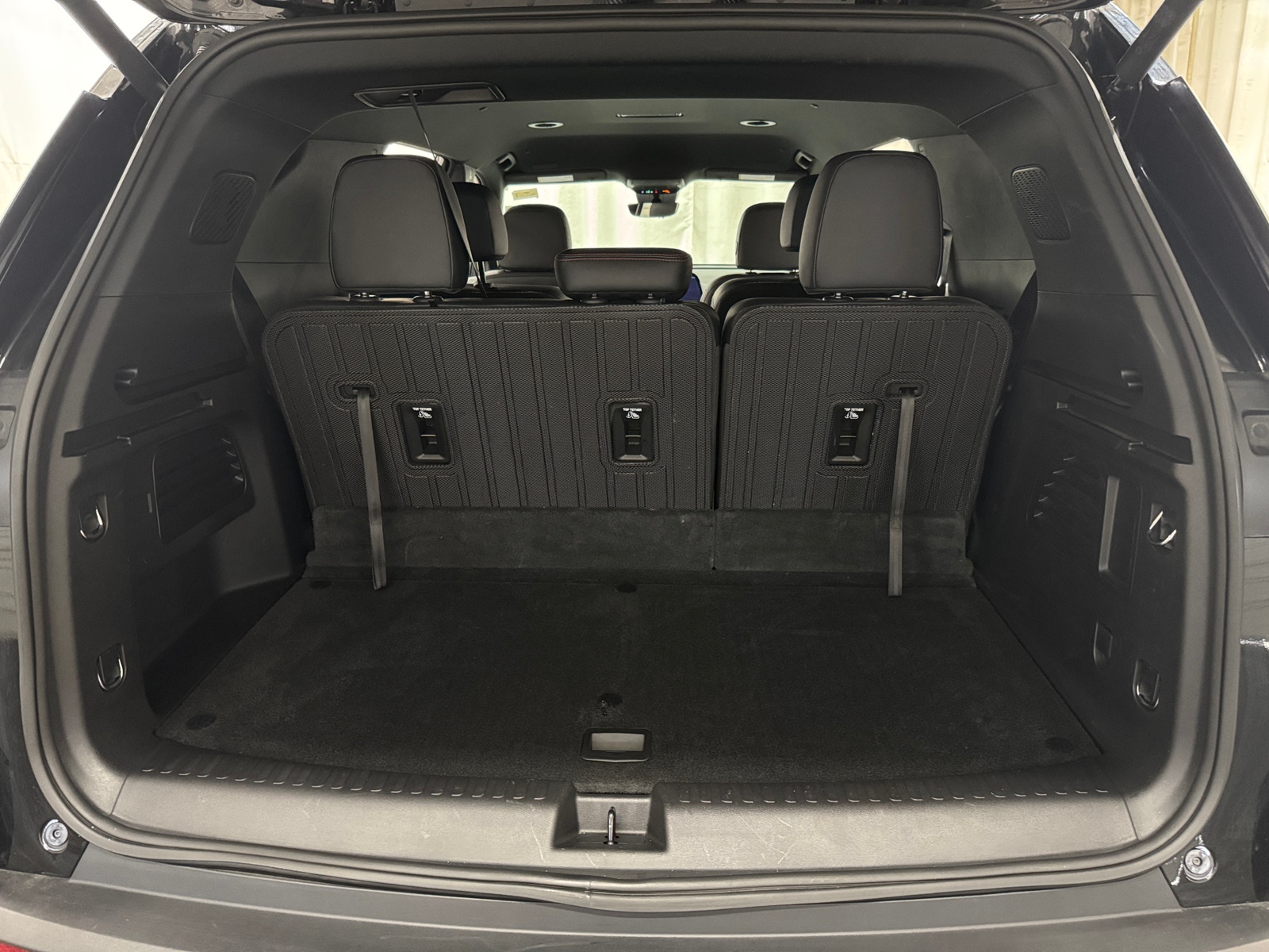 Thumbnail: 2026 Chevrolet Traverse - 6
