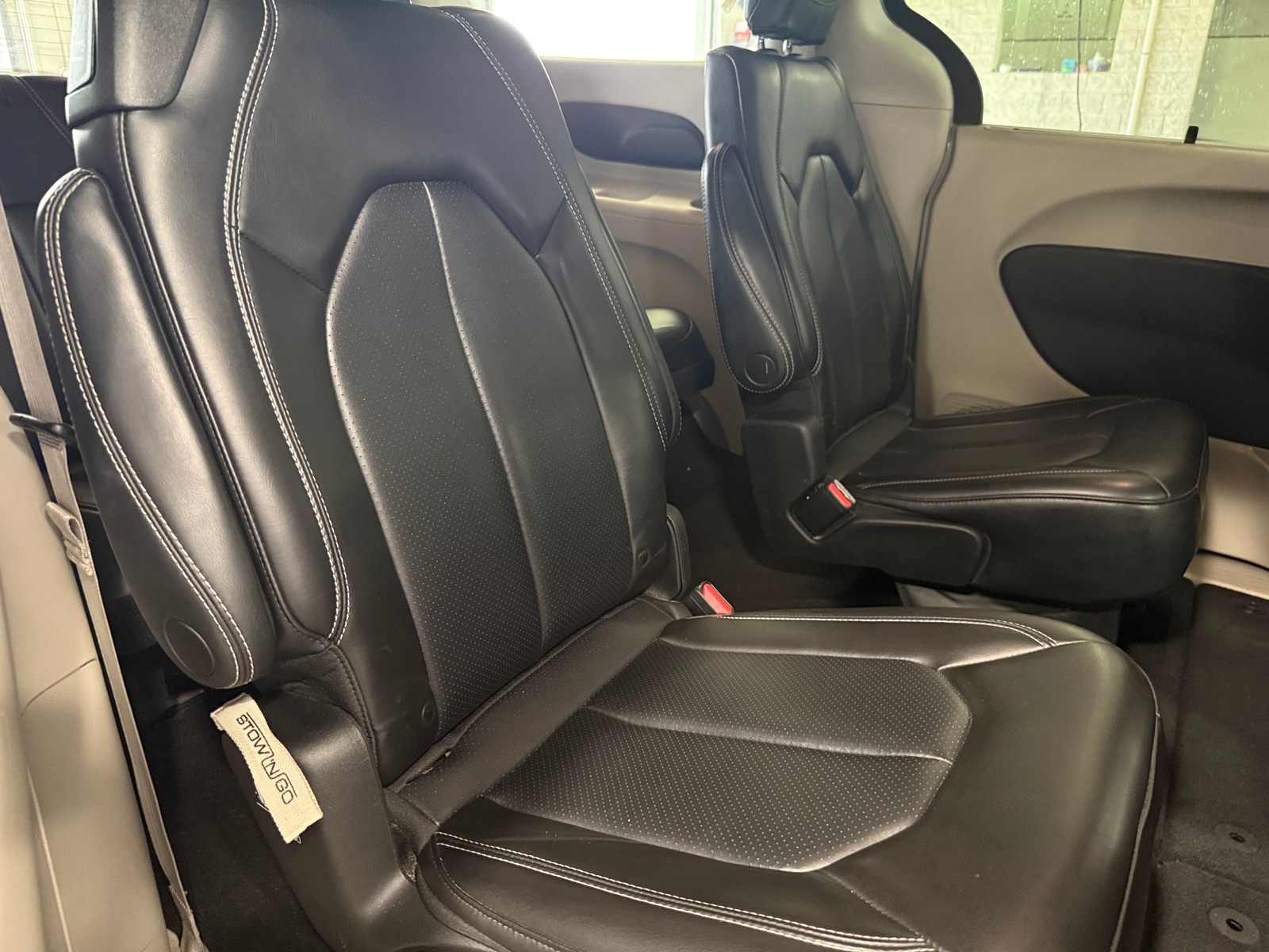 Thumbnail: 2023 Chrysler Pacifica - 5