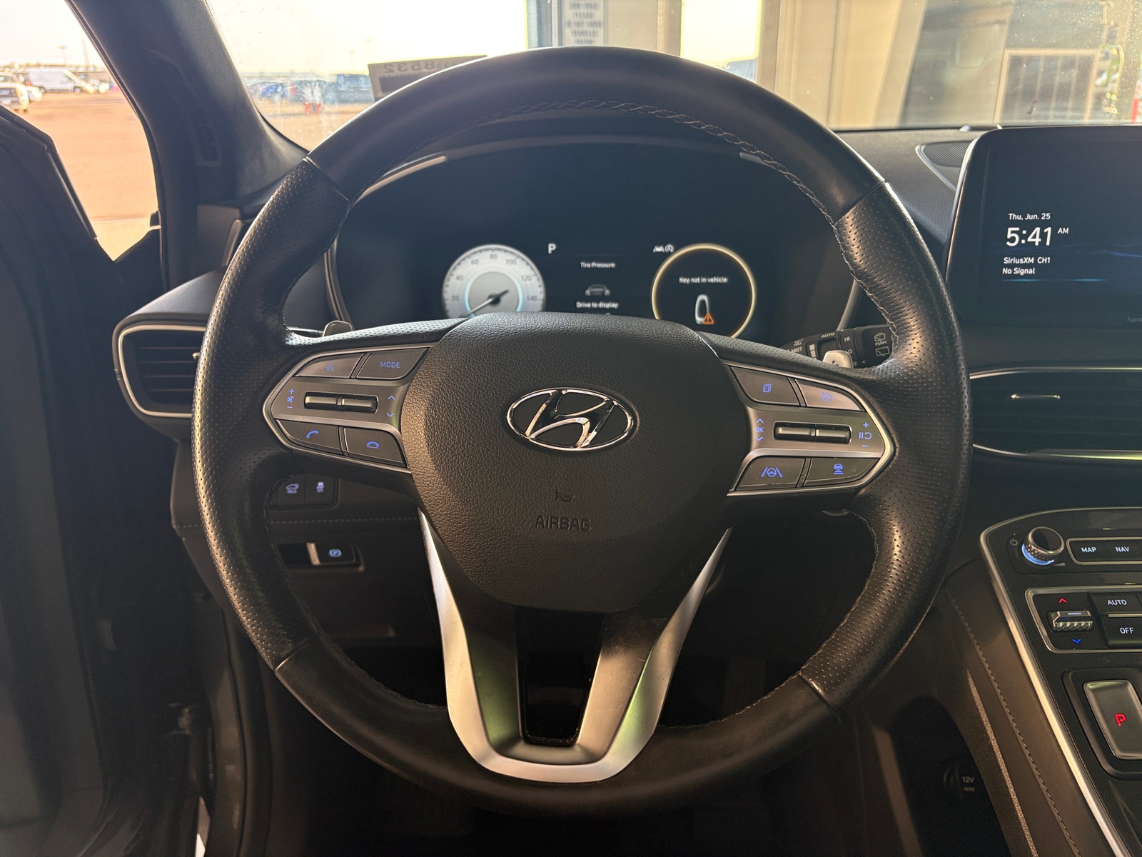 Thumbnail: 2022 Hyundai Santa Fe - 4