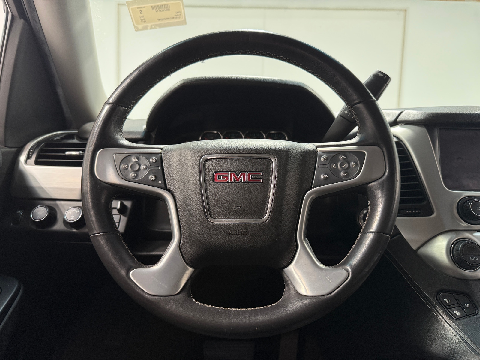Thumbnail: 2017 GMC Yukon - 4