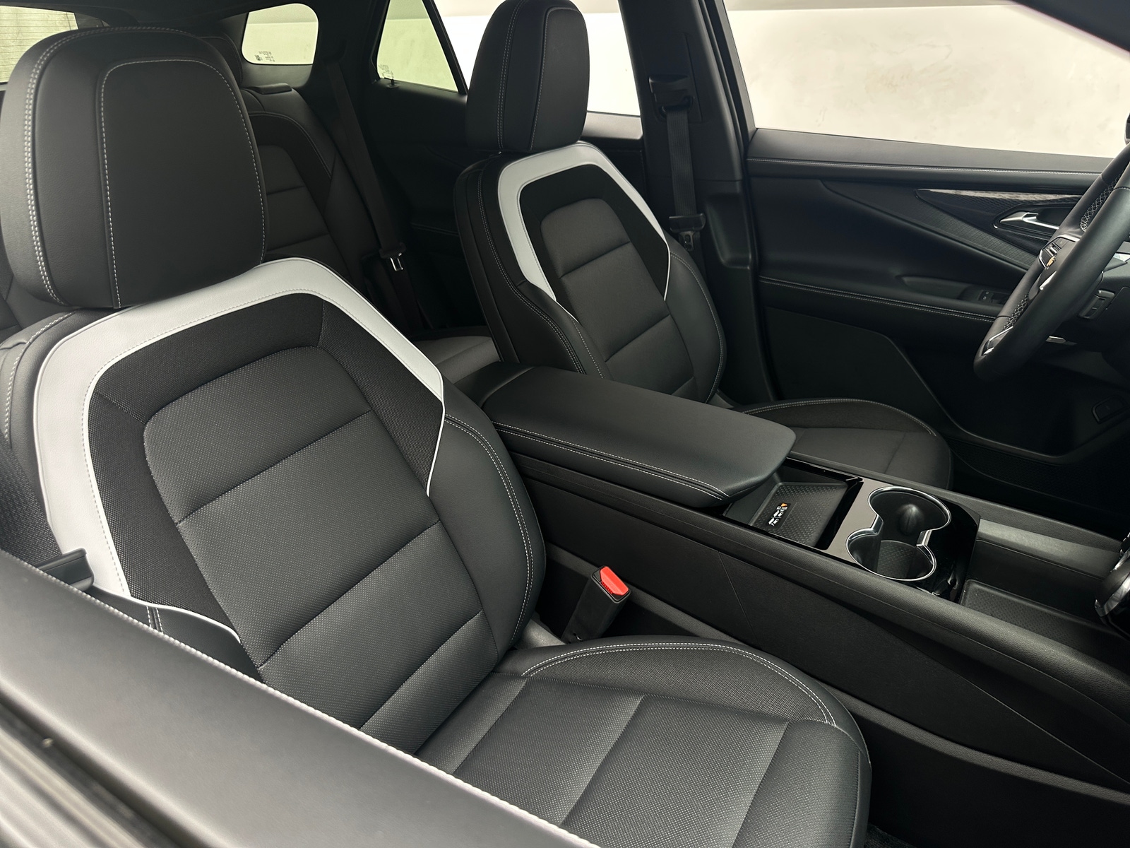 Thumbnail: 2024 Chevrolet Blazer EV - 2