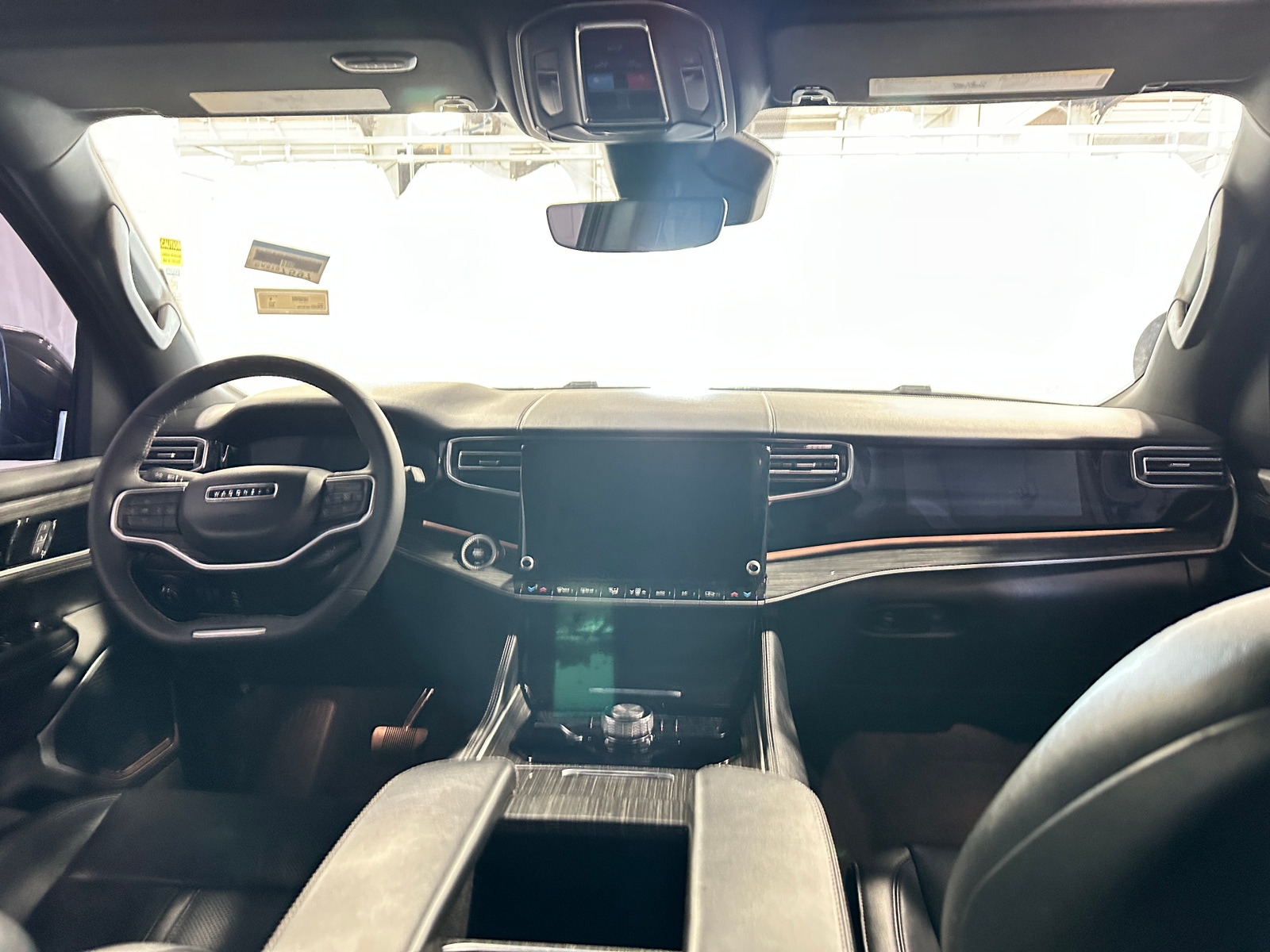 Thumbnail: 2022 Jeep Wagoneer - 2