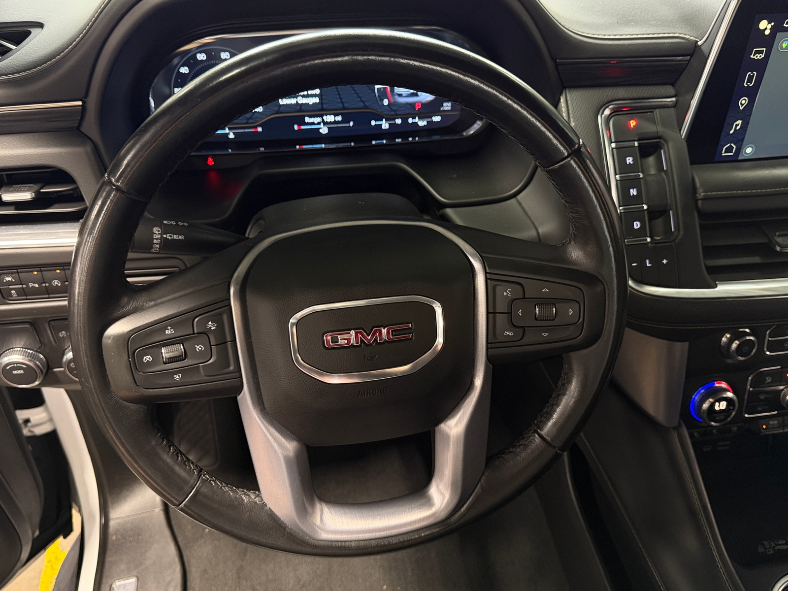 Thumbnail: 2023 GMC Yukon XL - 4