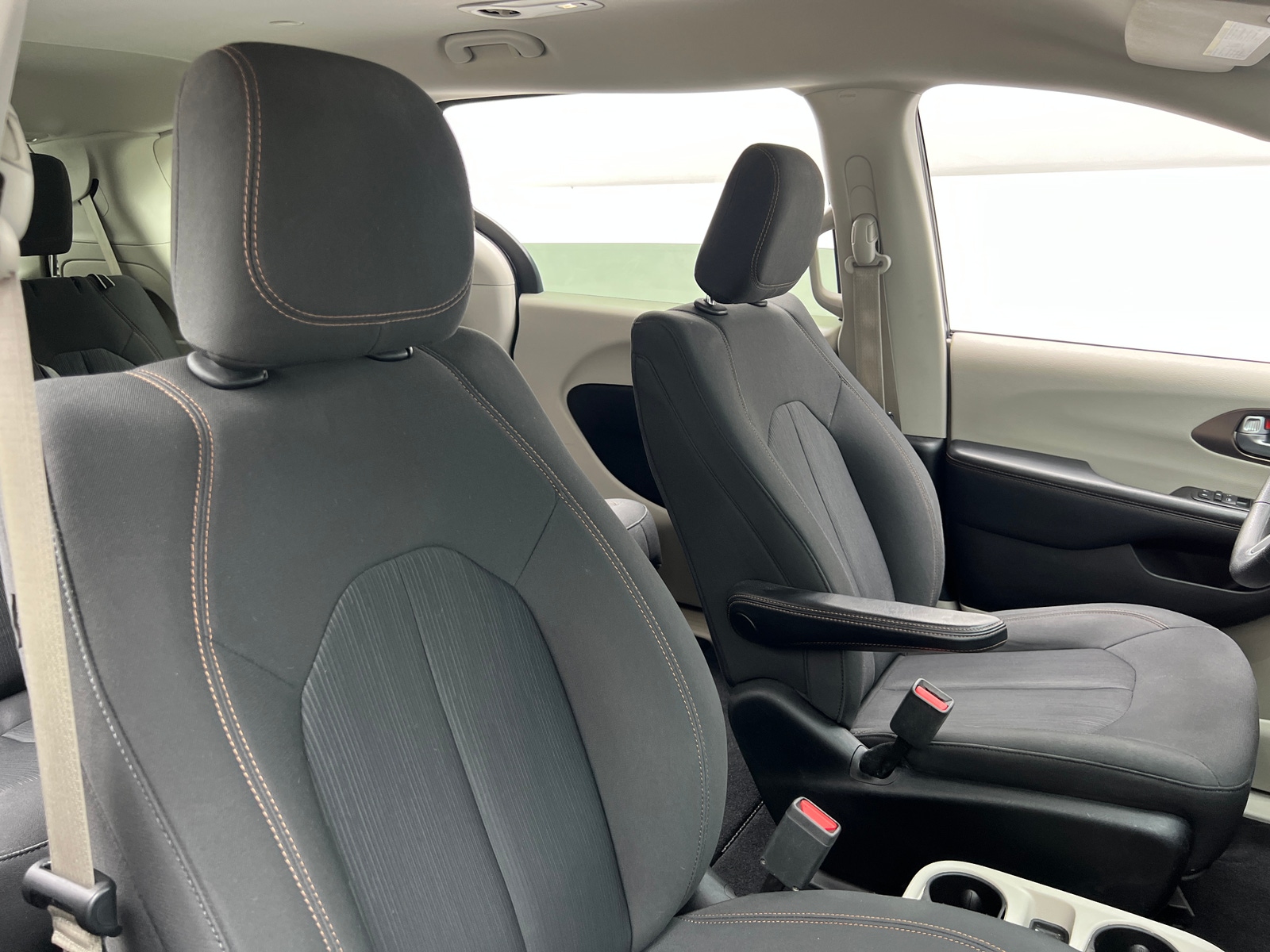 Thumbnail: 2019 Chrysler Pacifica - 2