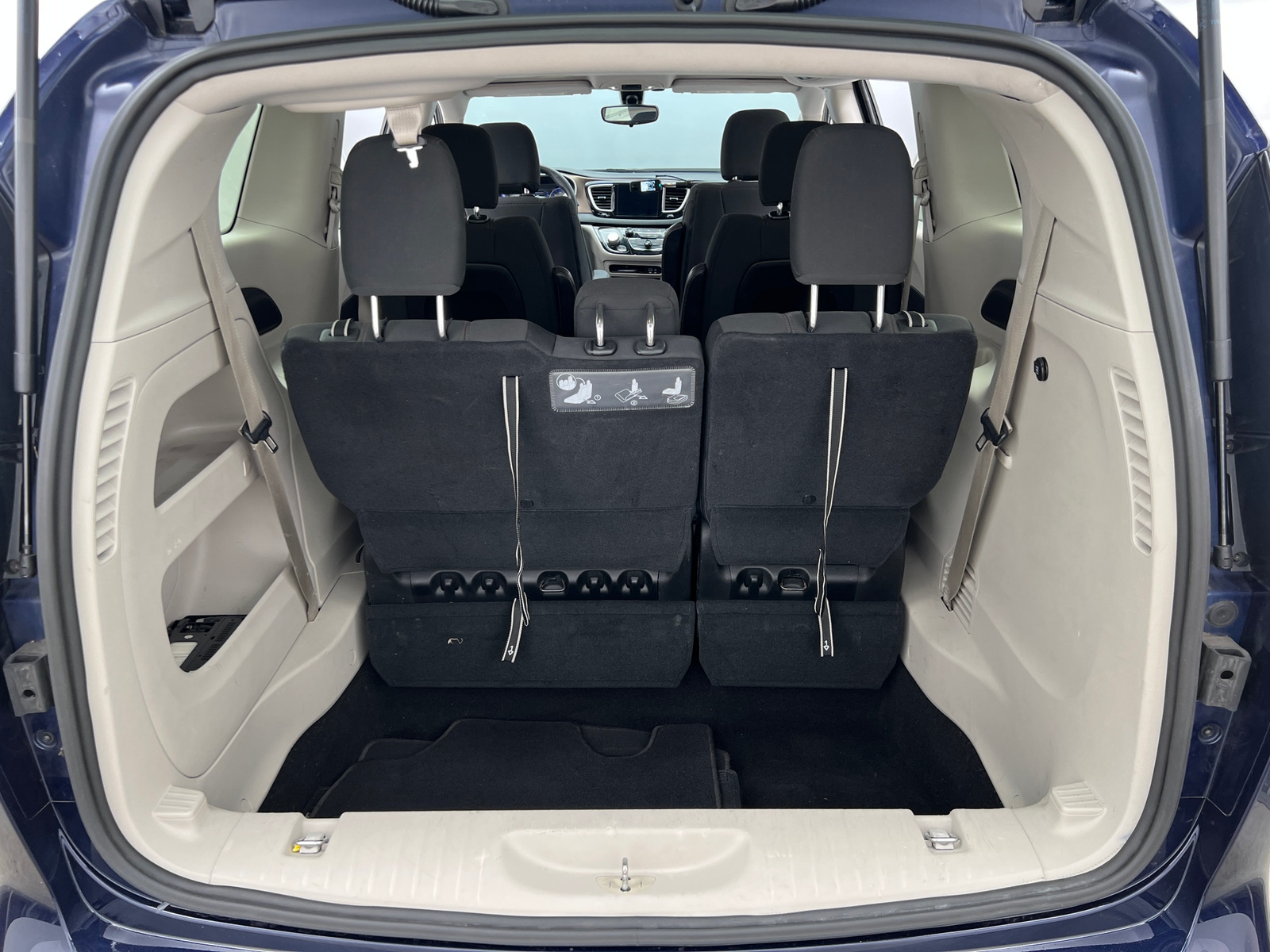 Thumbnail: 2019 Chrysler Pacifica - 7
