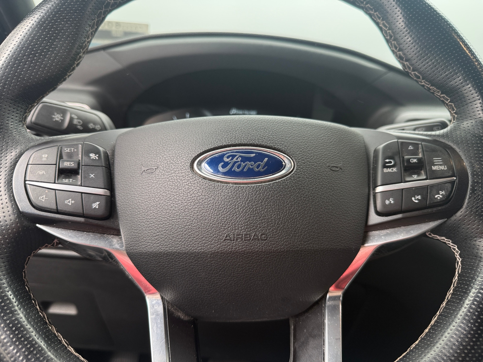 Thumbnail: 2020 Ford Explorer - 4