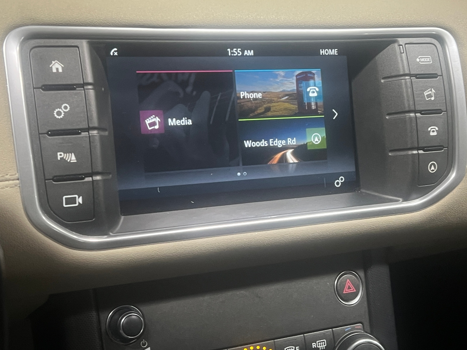 Thumbnail: 2019 Land Rover Range Rover Evoque - 3