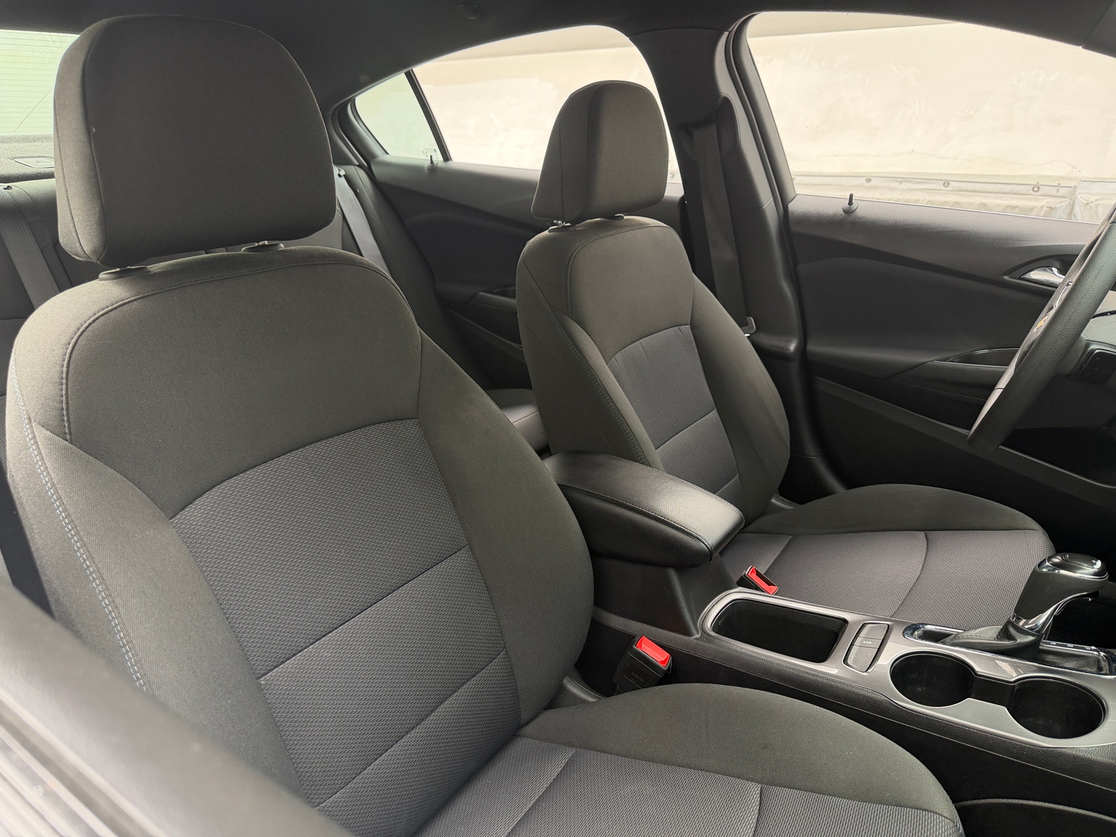 Thumbnail: 2018 Chevrolet Cruze - 2
