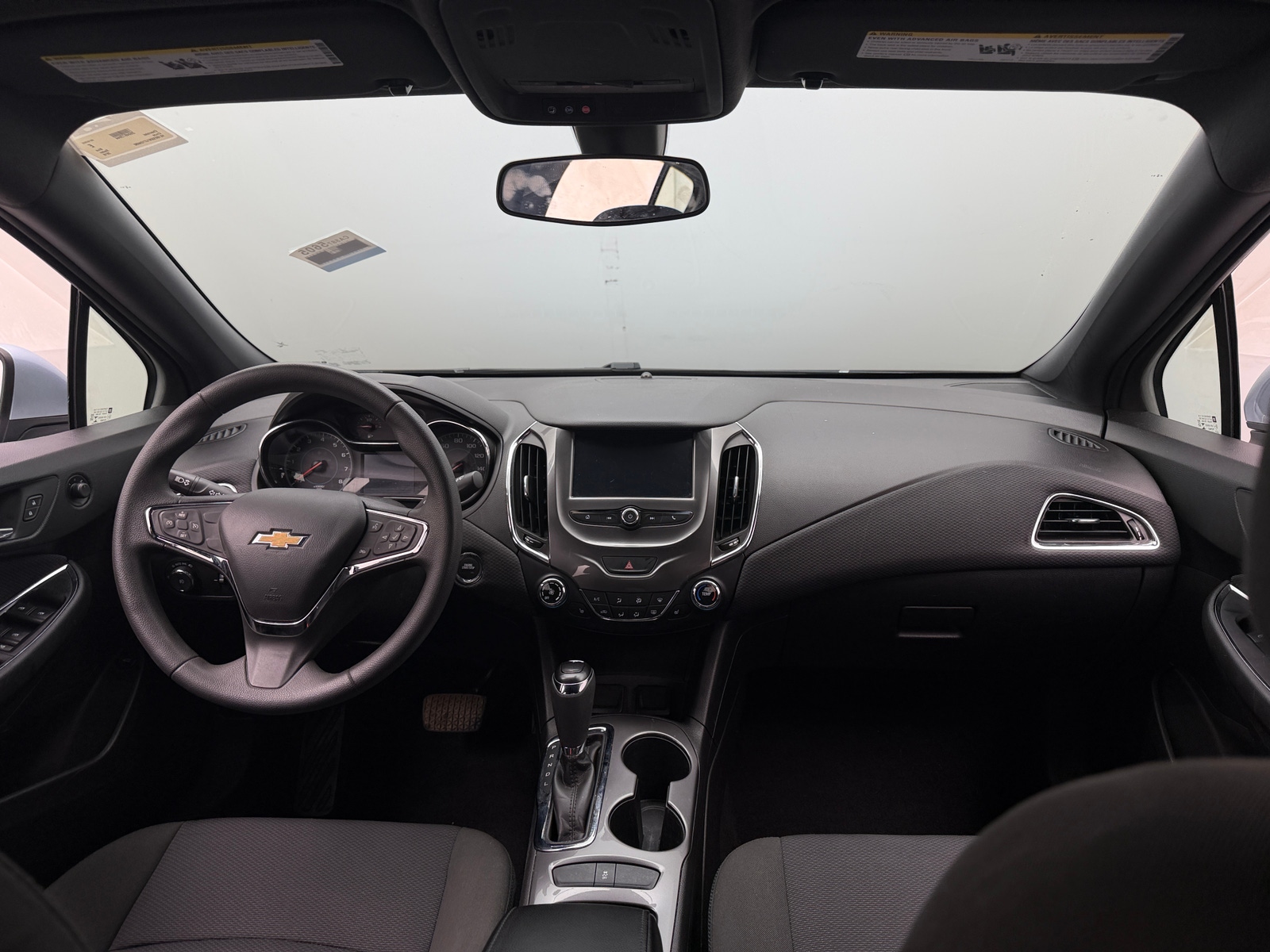Thumbnail: 2018 Chevrolet Cruze - 3