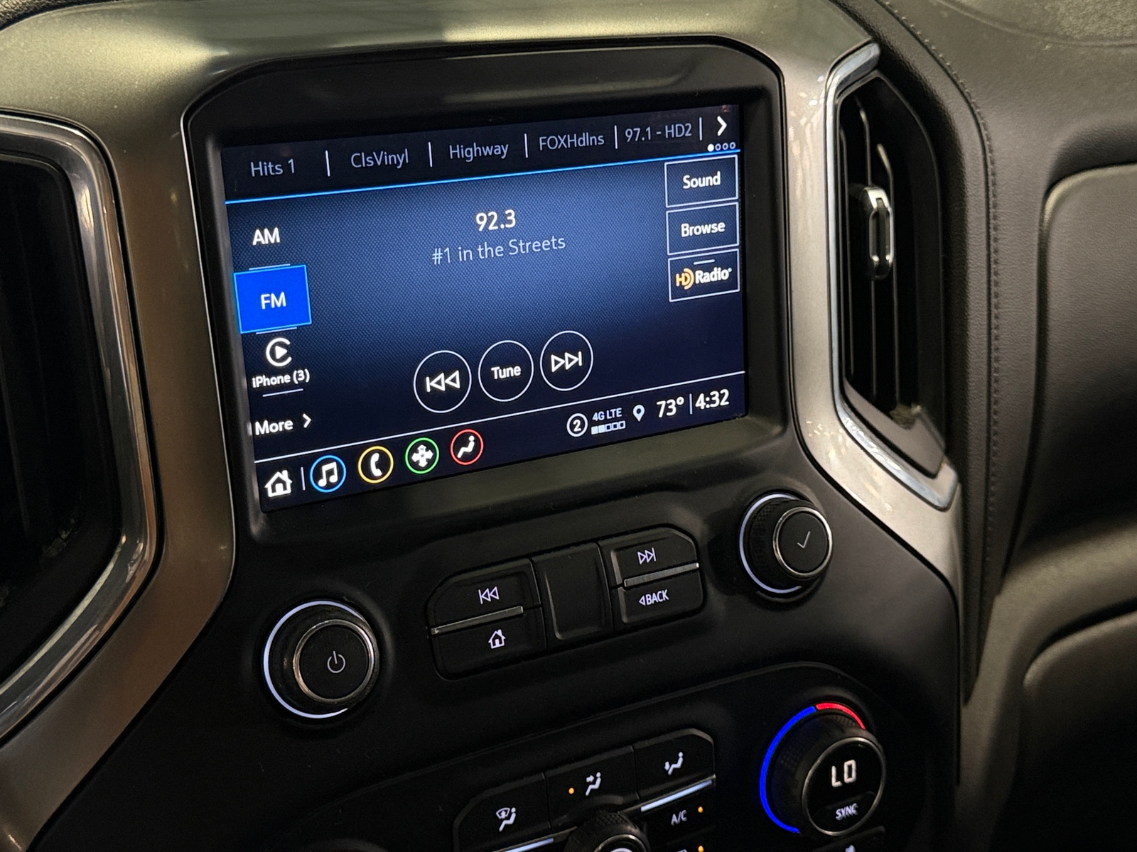 Thumbnail: 2021 Chevrolet Silverado 1500 - 4