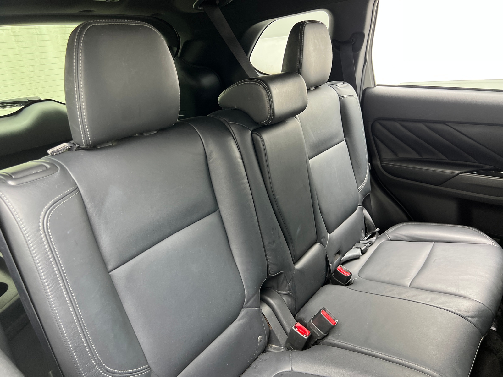 Thumbnail: 2019 Mitsubishi Outlander - 5