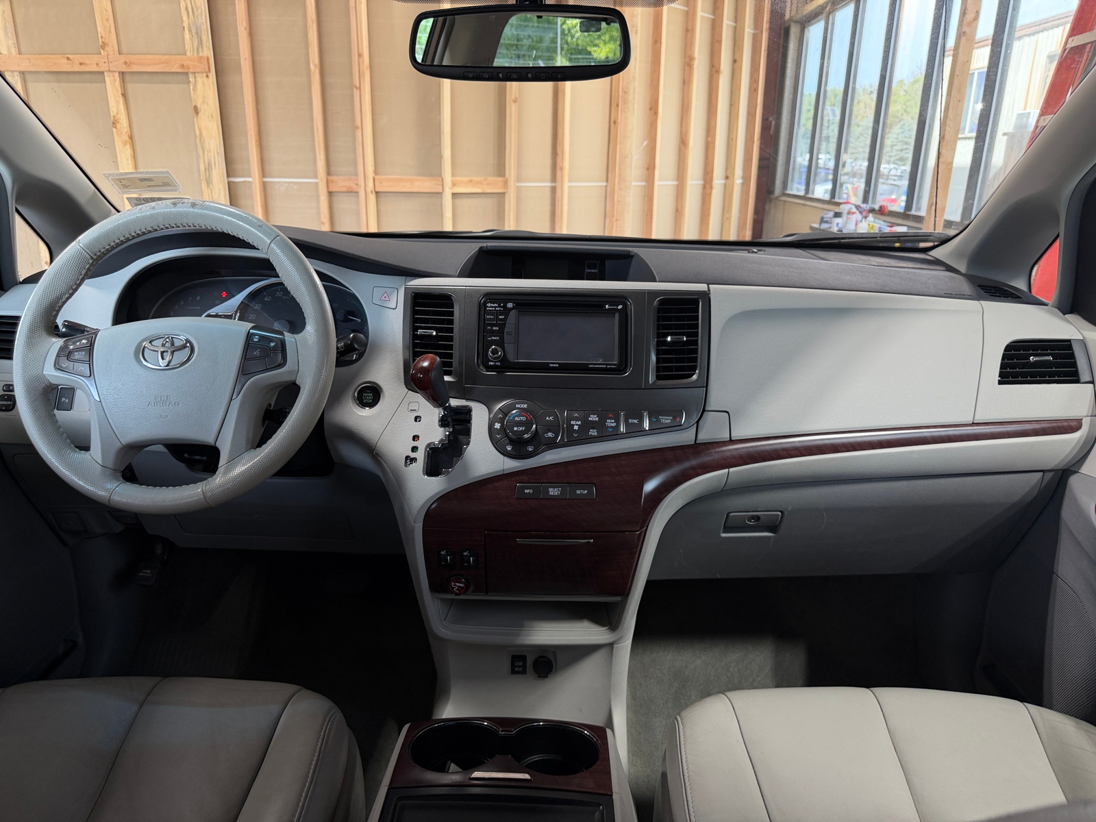 Thumbnail: 2013 Toyota Sienna - 2