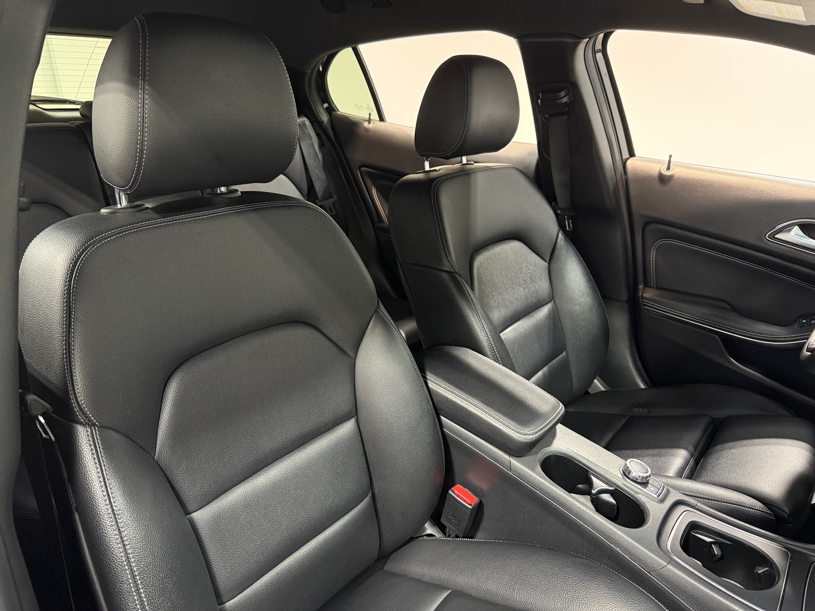 Thumbnail: 2019 Mercedes-Benz GLA - 2