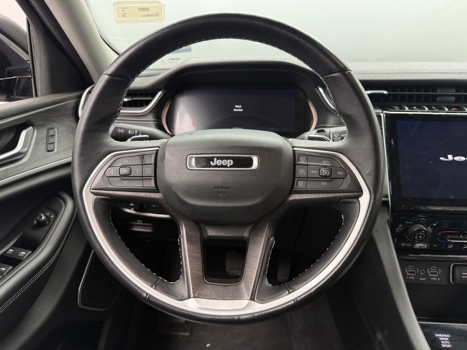 Thumbnail: 2022 Jeep Grand Cherokee L - 4