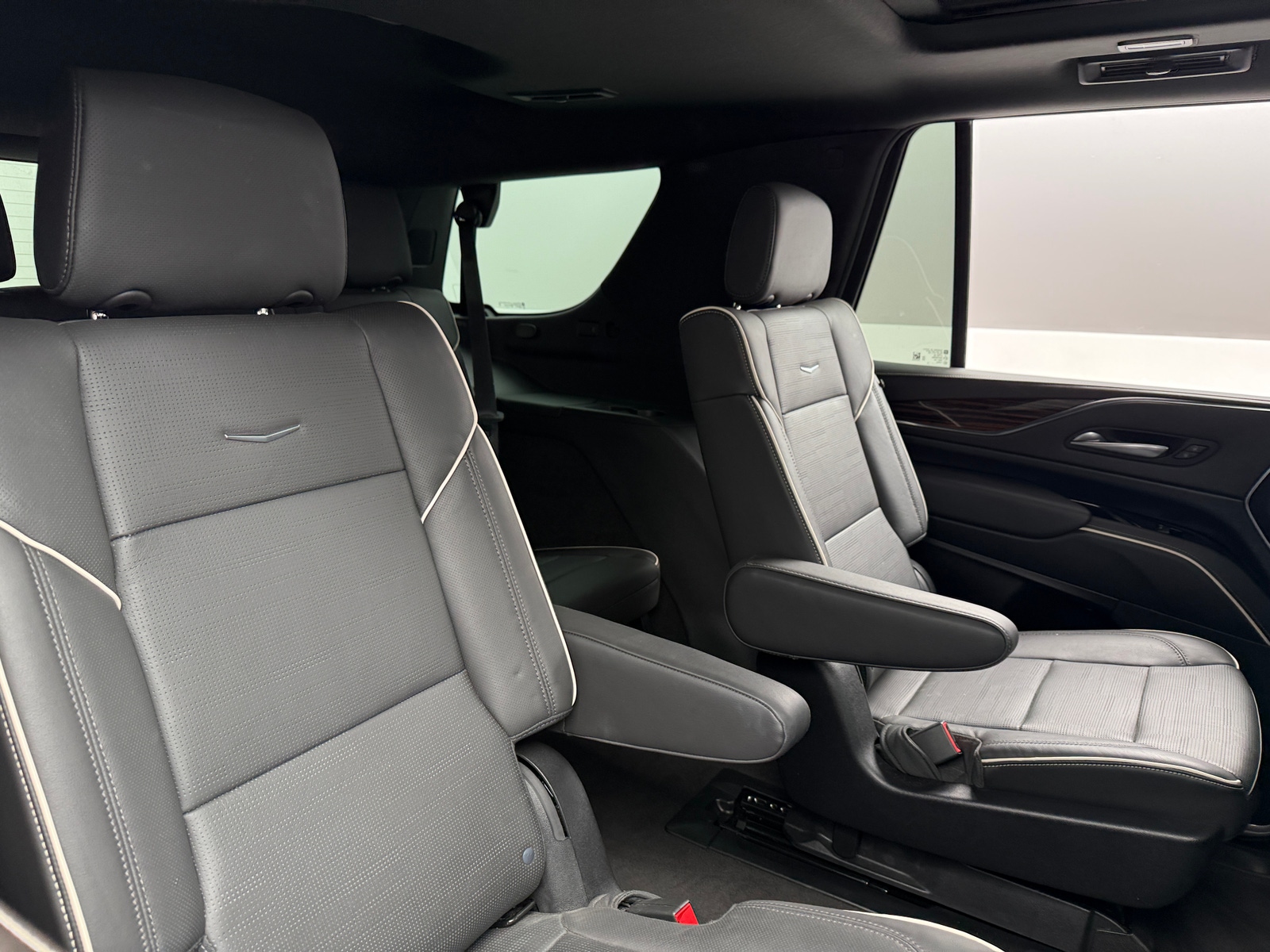 Thumbnail: 2024 Cadillac Escalade - 5