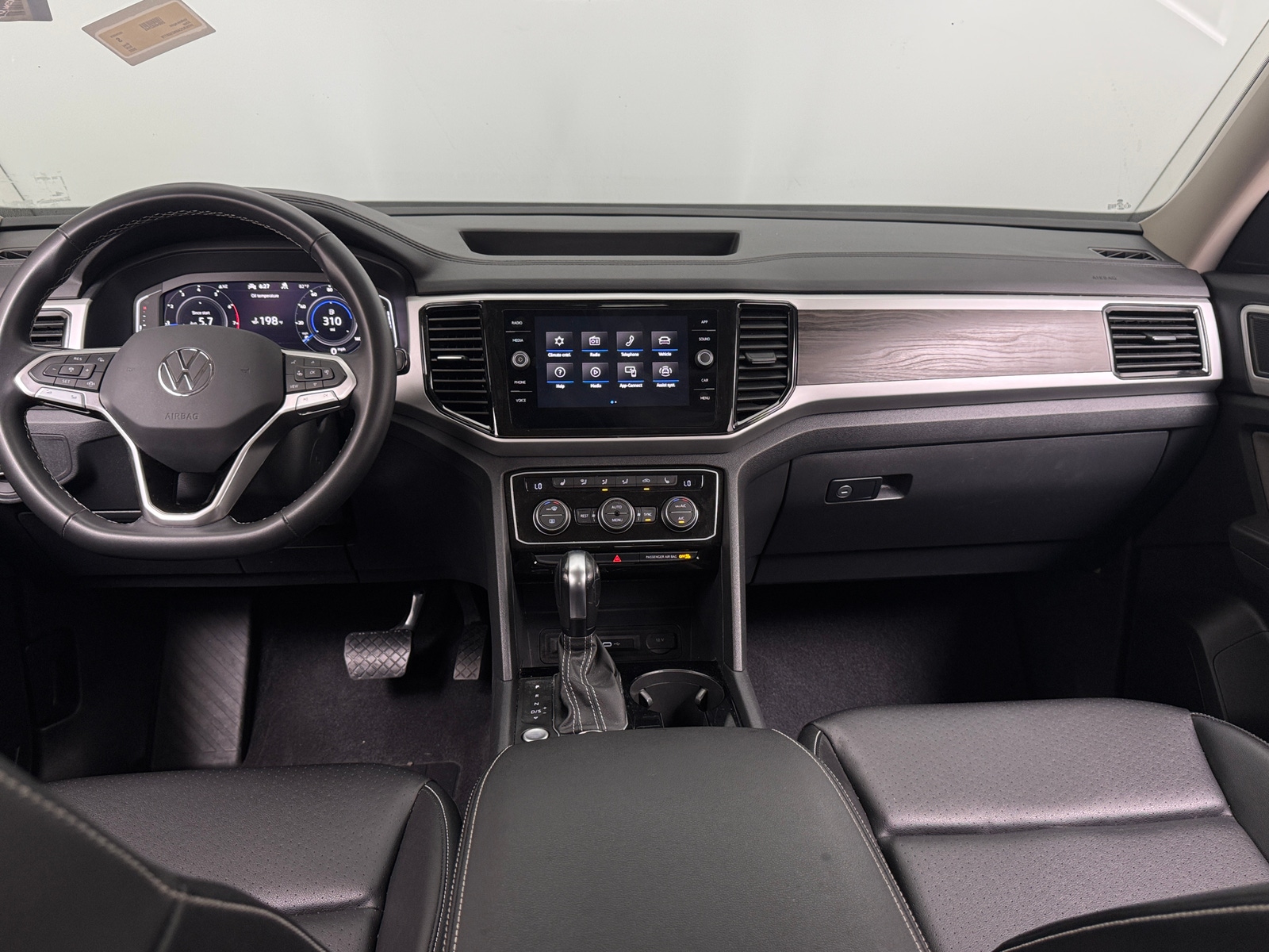Thumbnail: 2022 Volkswagen Atlas - 2