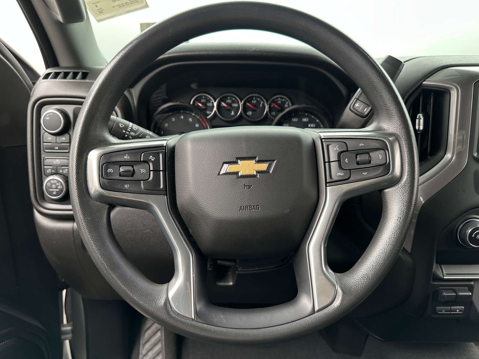 Thumbnail: 2023 Chevrolet Silverado 2500 - 5